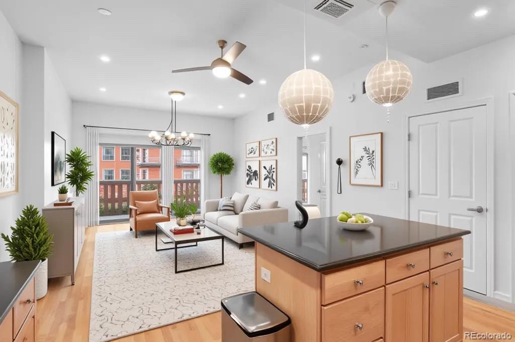 MLS Image #3 for 1950 n logan street 601,denver, Colorado