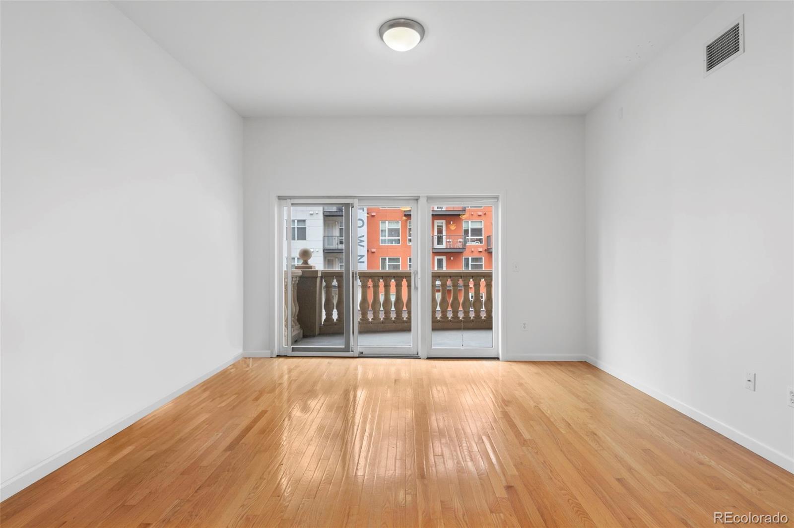 MLS Image #4 for 1950 n logan street 601,denver, Colorado
