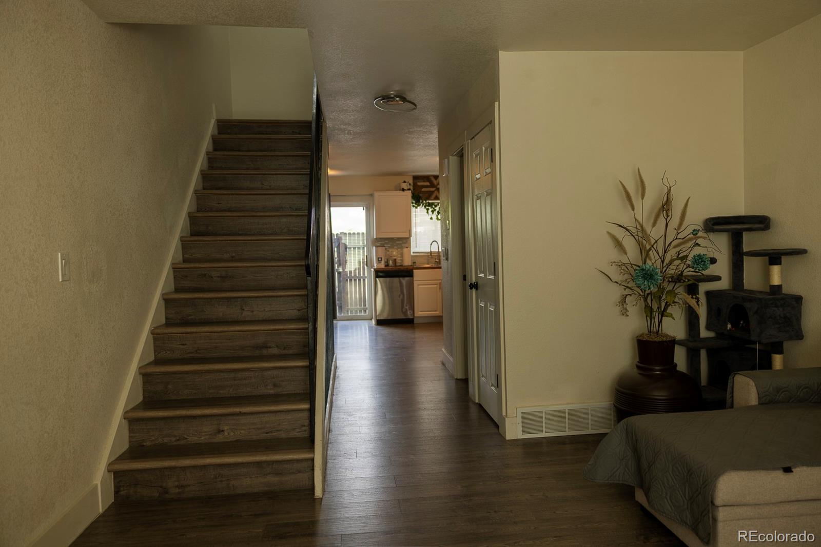 MLS Image #6 for 15787 e 13th place,aurora, Colorado