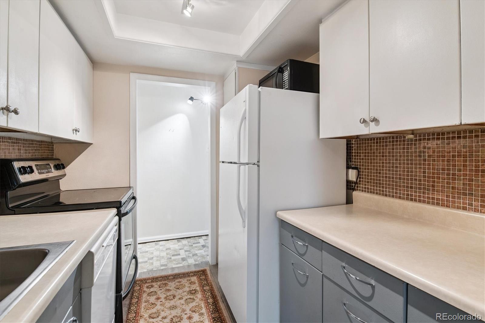 MLS Image #11 for 10165 w 25th avenue,lakewood, Colorado