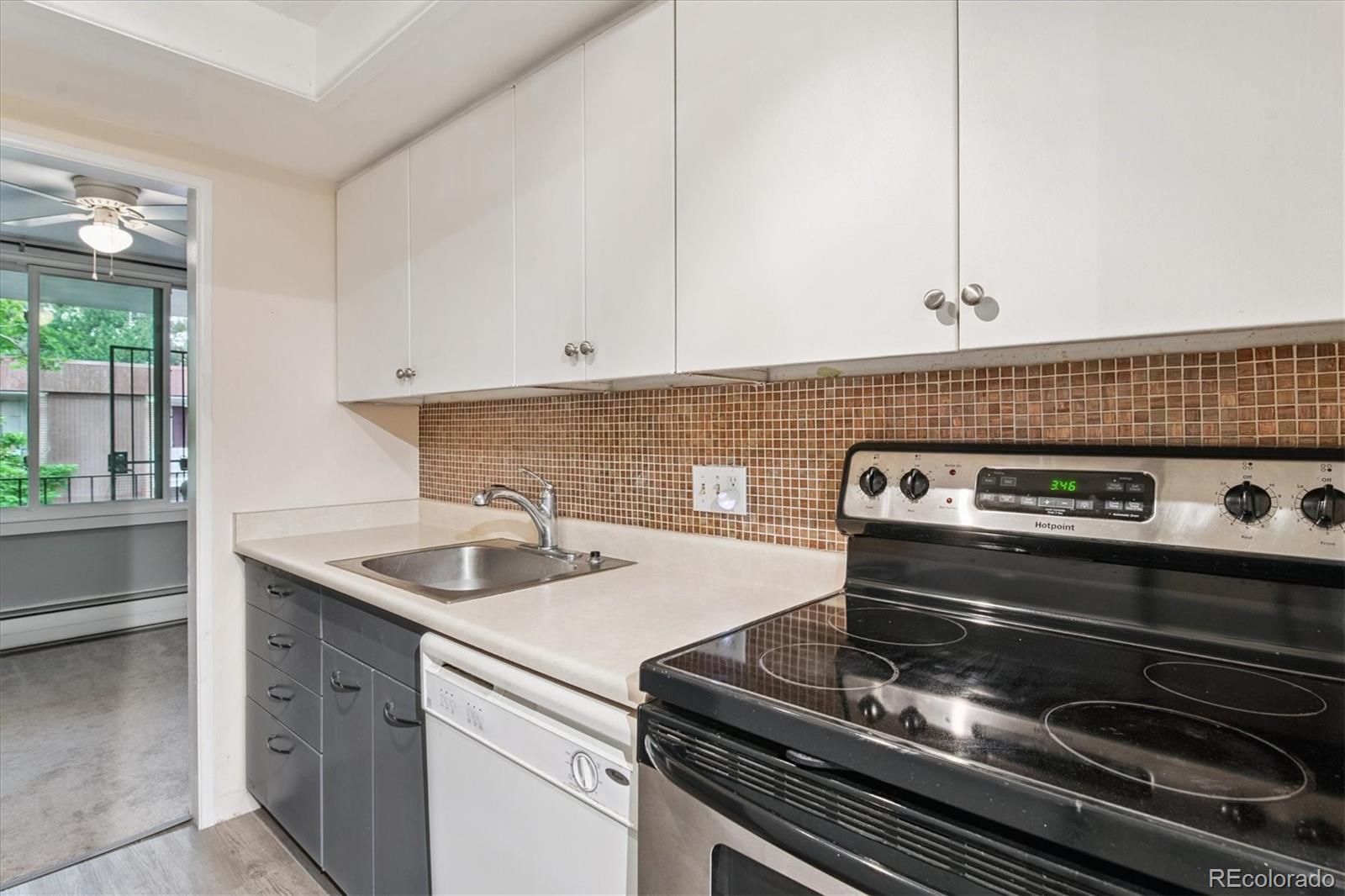 MLS Image #12 for 10165 w 25th avenue,lakewood, Colorado