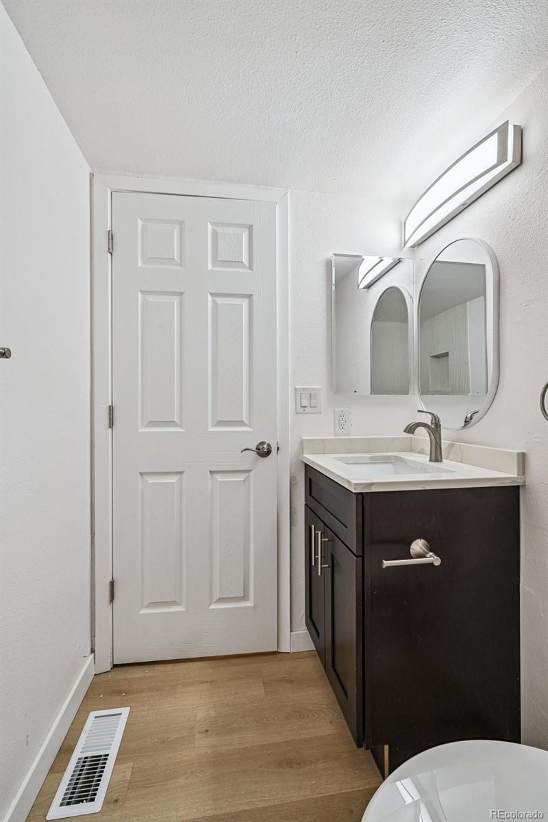MLS Image #20 for 6435 s dayton street,englewood, Colorado