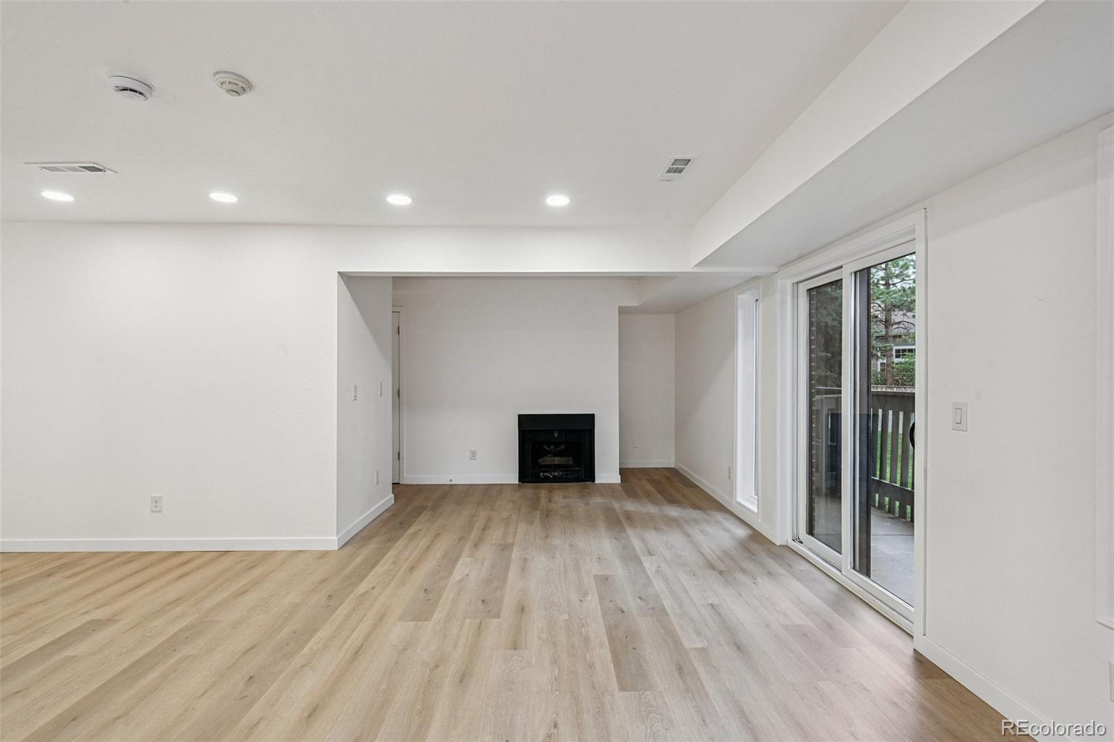MLS Image #4 for 6435 s dayton street,englewood, Colorado