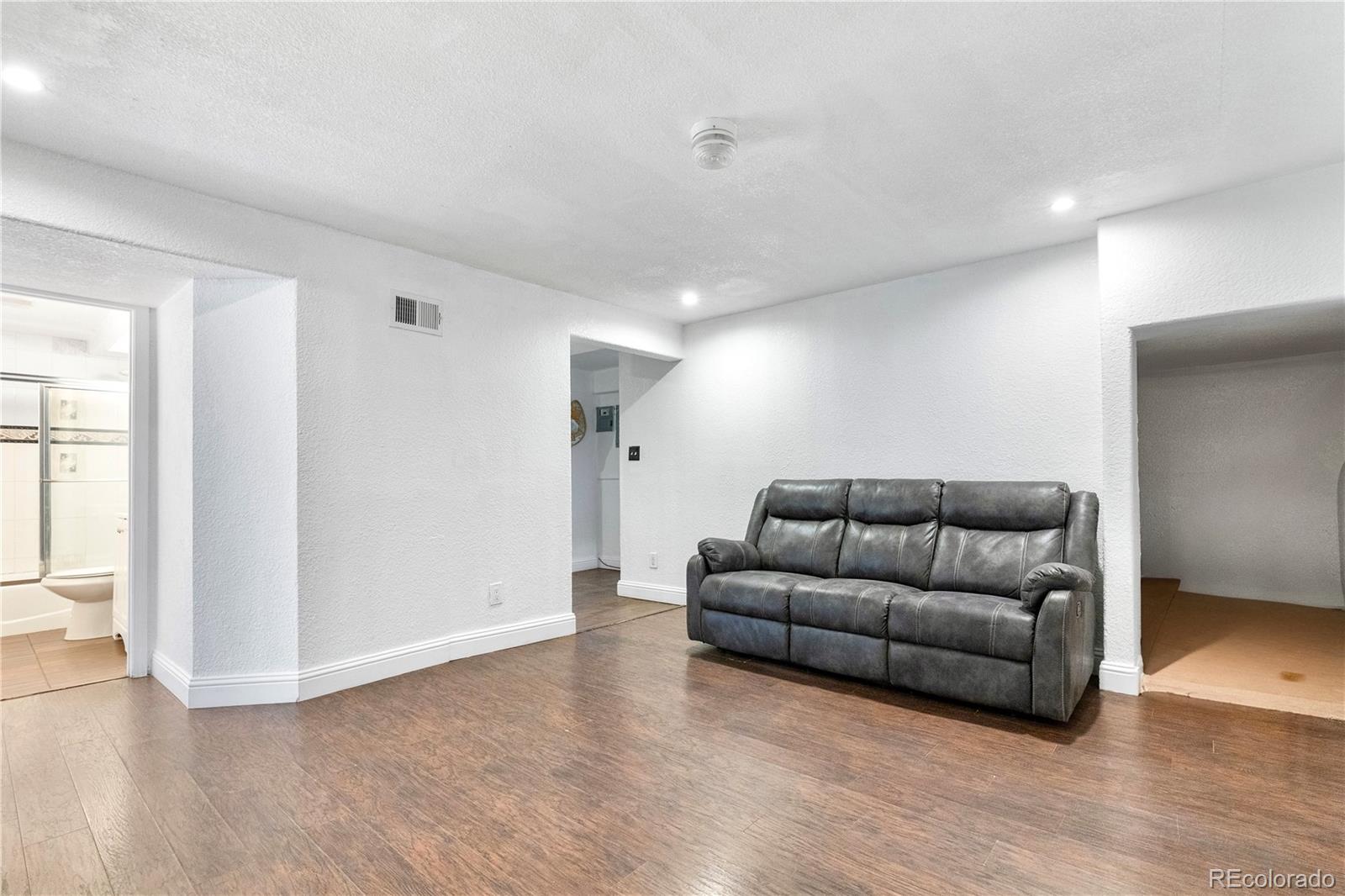 MLS Image #11 for 4501 w alaska place,denver, Colorado