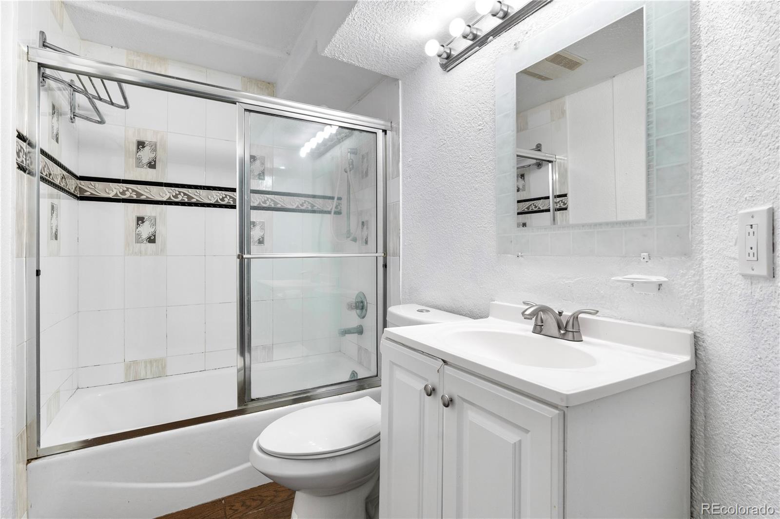 MLS Image #9 for 4501 w alaska place,denver, Colorado