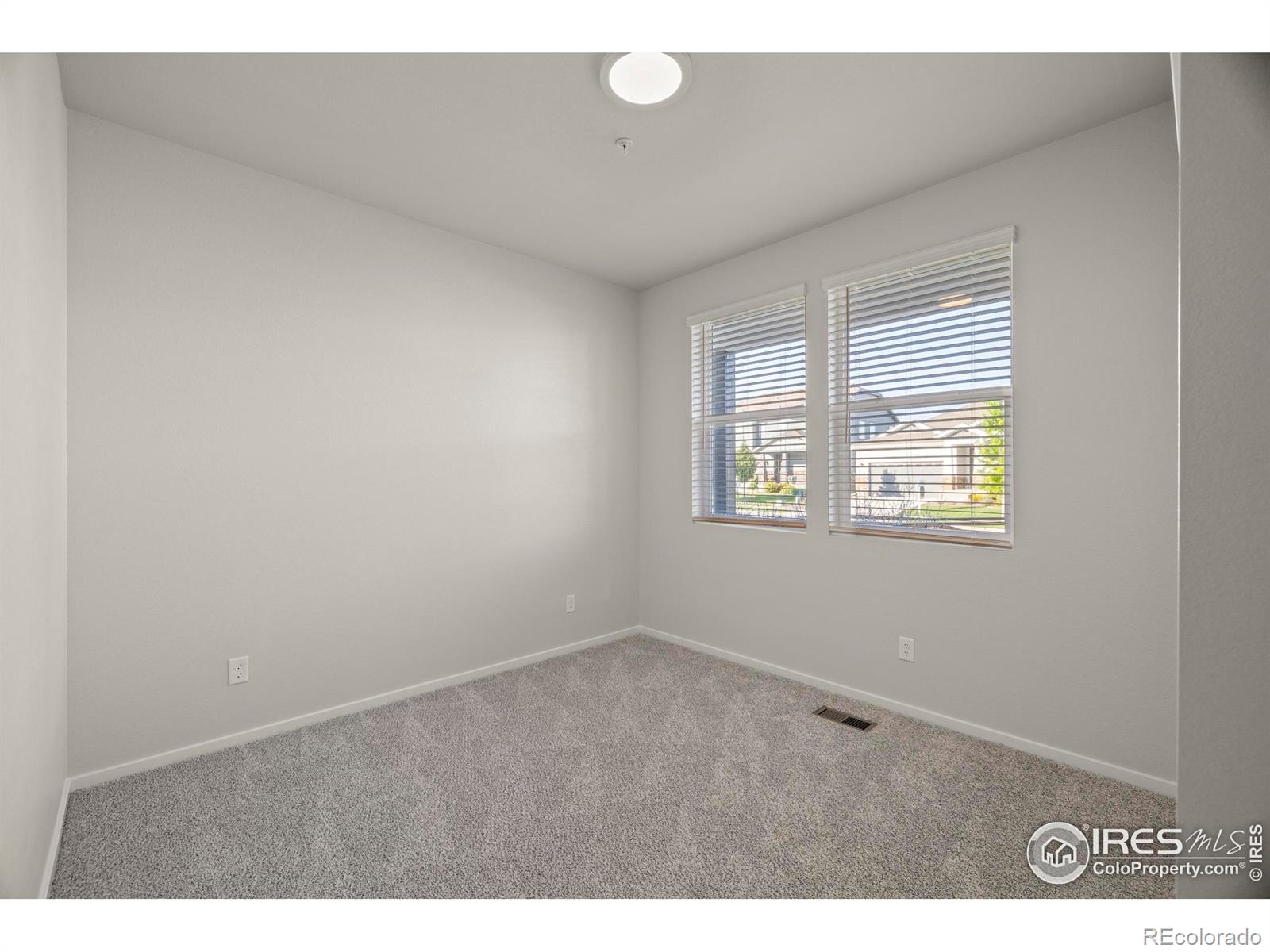 MLS Image #17 for 2102  setting sun drive,windsor, Colorado