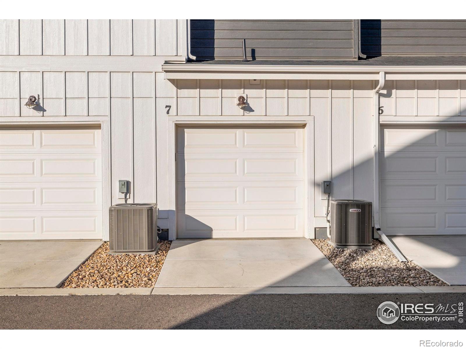 MLS Image #23 for 2102  setting sun drive,windsor, Colorado