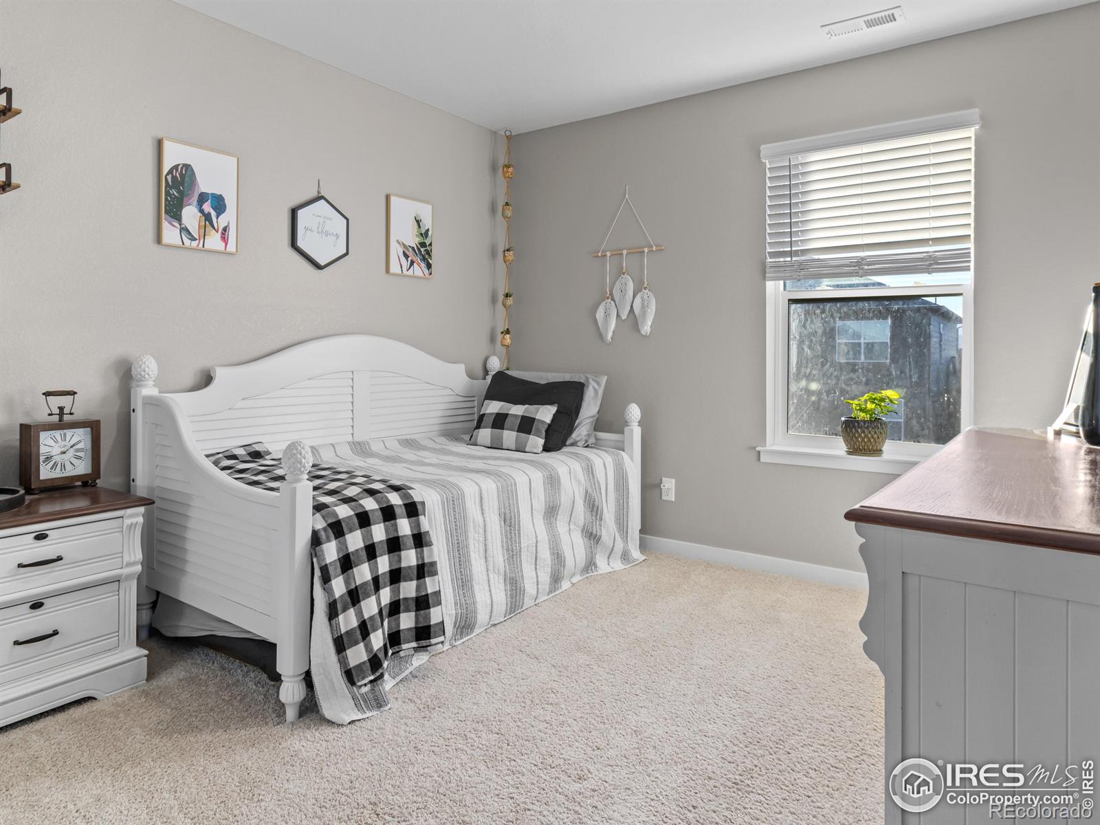 MLS Image #22 for 1555  sun river road,berthoud, Colorado