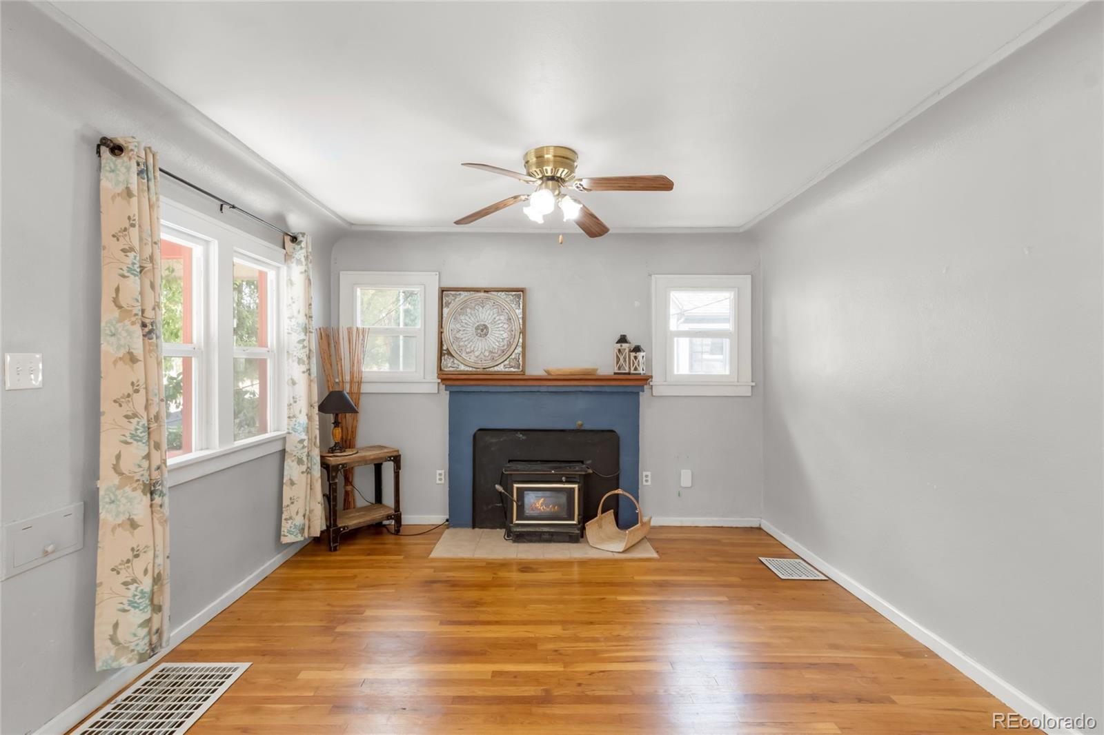 MLS Image #5 for 2106  court street,pueblo, Colorado