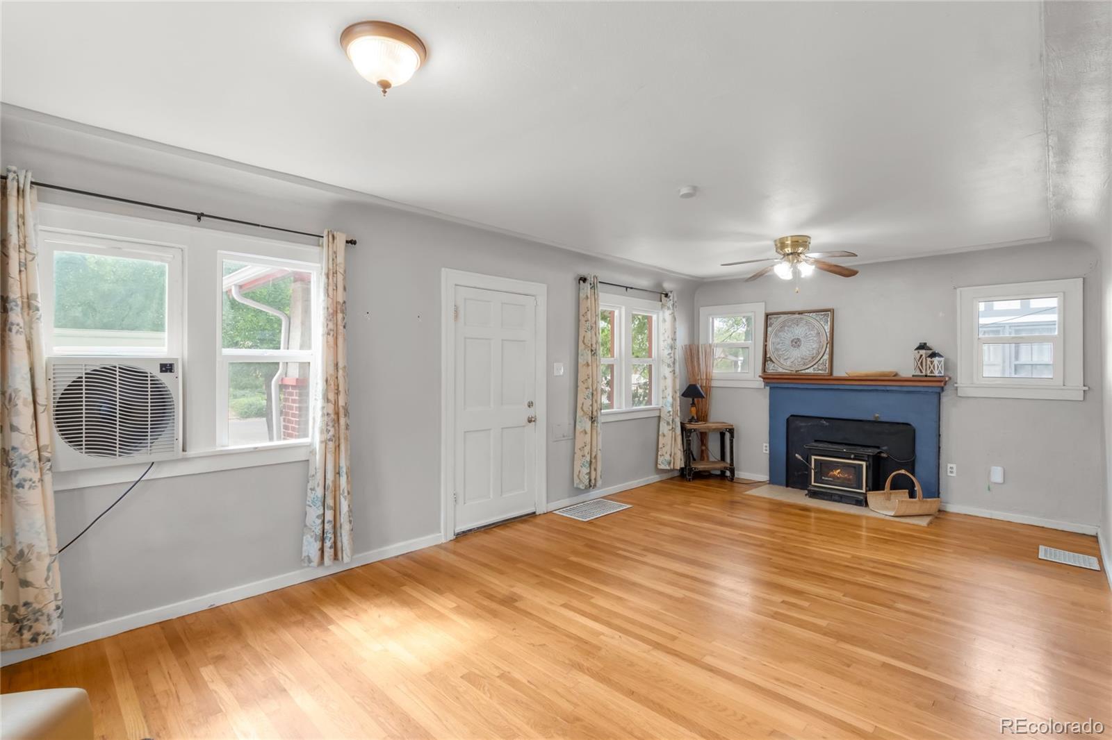 MLS Image #6 for 2106  court street,pueblo, Colorado