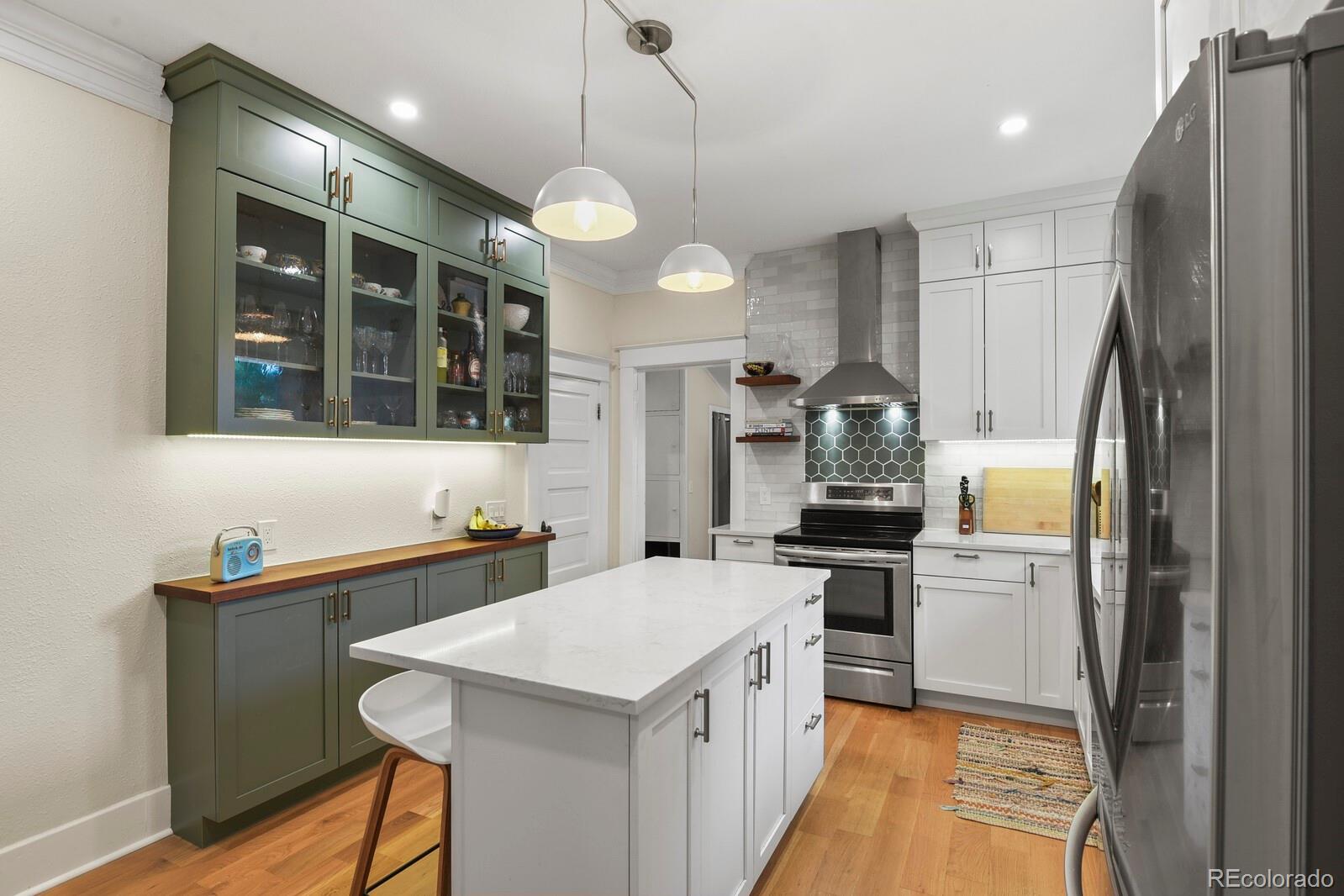MLS Image #11 for 1446 s grant street,denver, Colorado