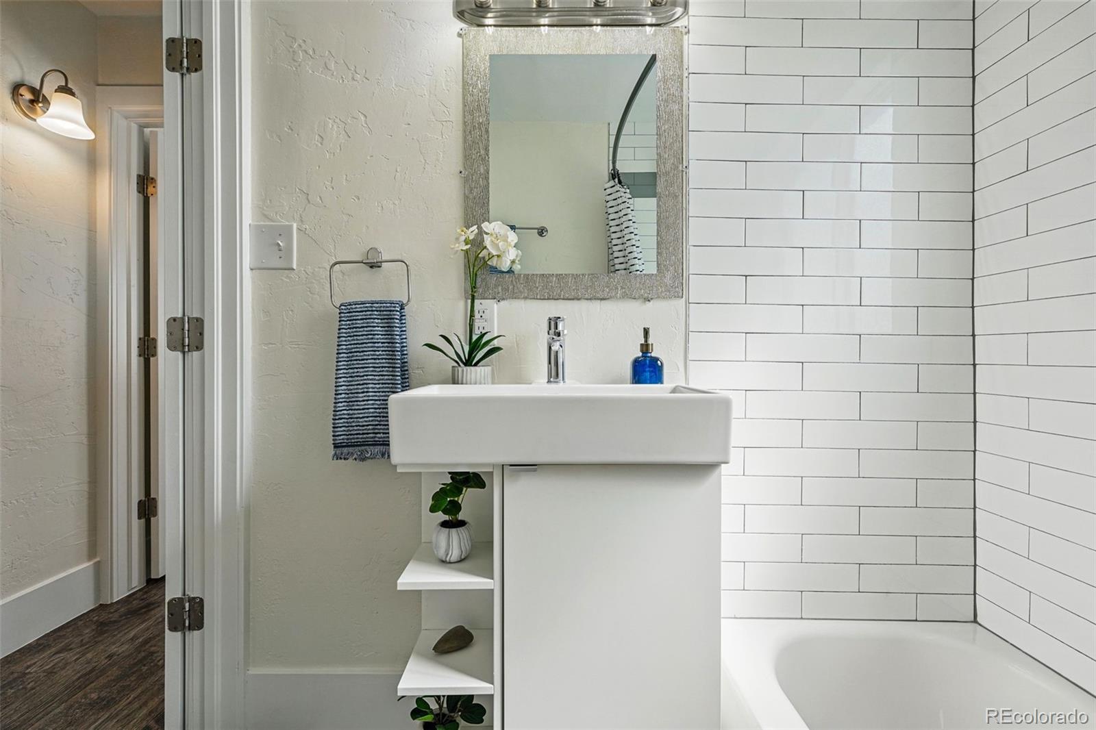 MLS Image #22 for 2821 n harrison street,denver, Colorado