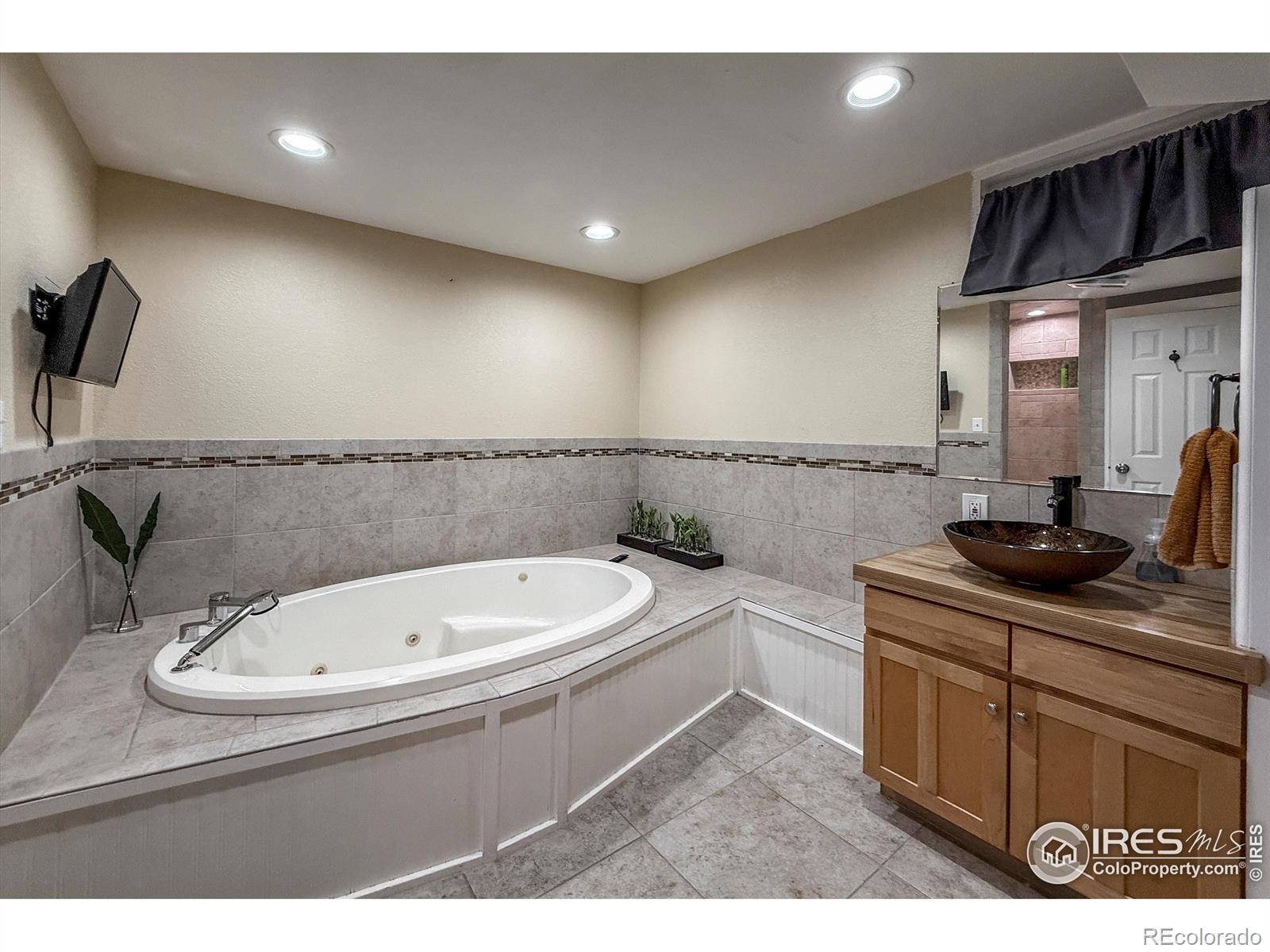 MLS Image #24 for 760  francis street,longmont, Colorado