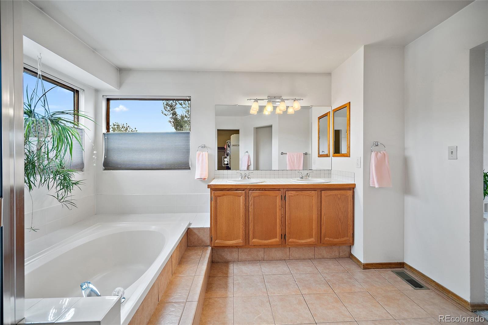 MLS Image #21 for 5002  herndon circle,colorado springs, Colorado