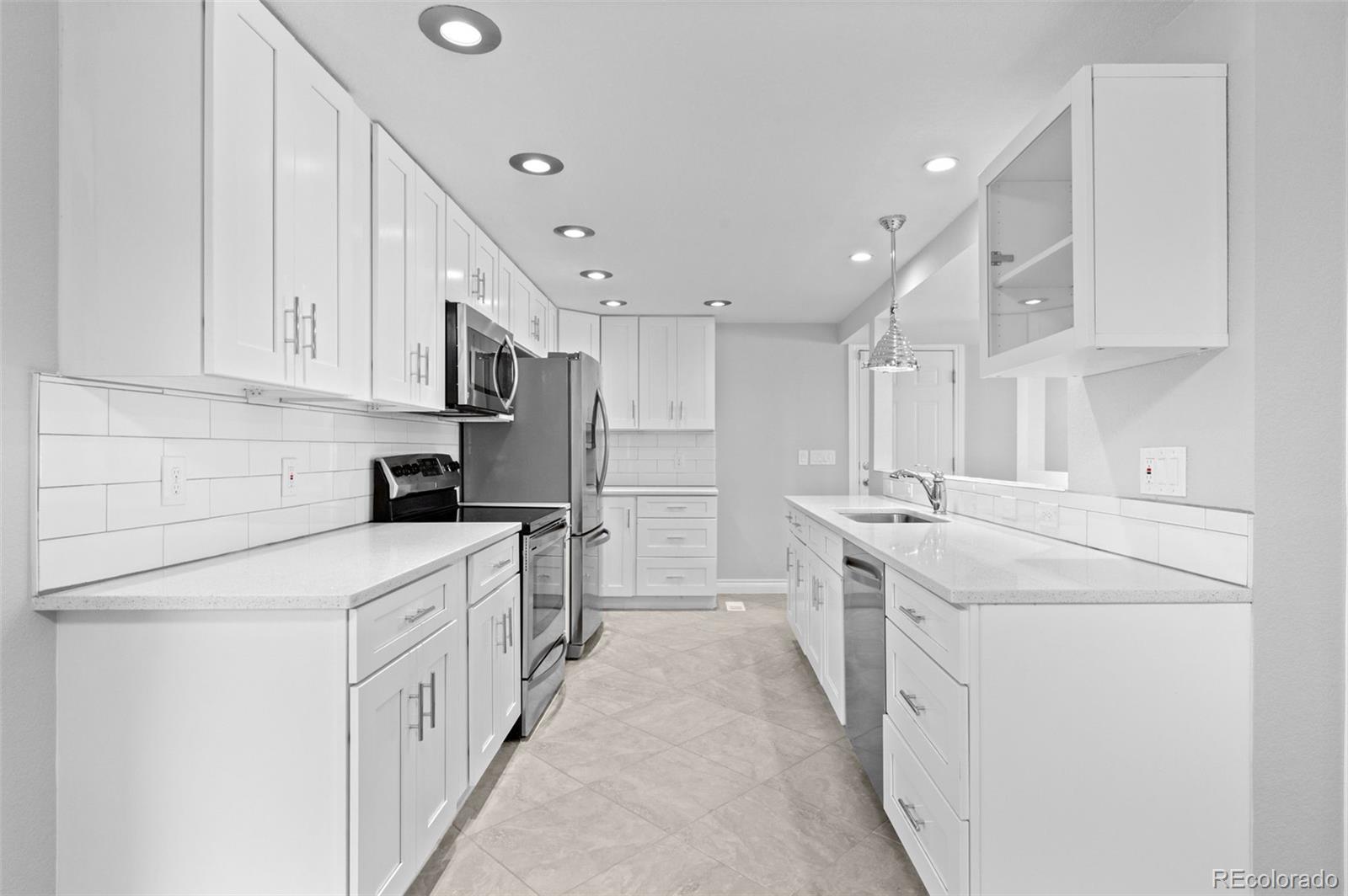 MLS Image #12 for 1490 s cherry street,denver, Colorado