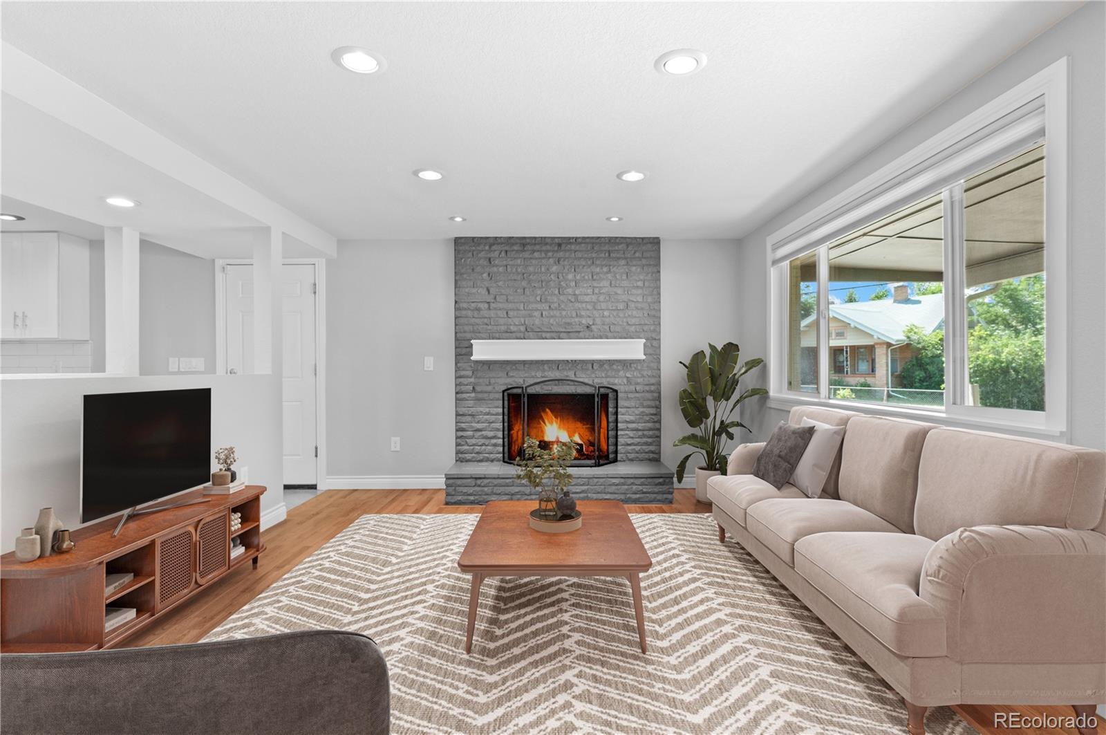 MLS Image #6 for 1490 s cherry street,denver, Colorado
