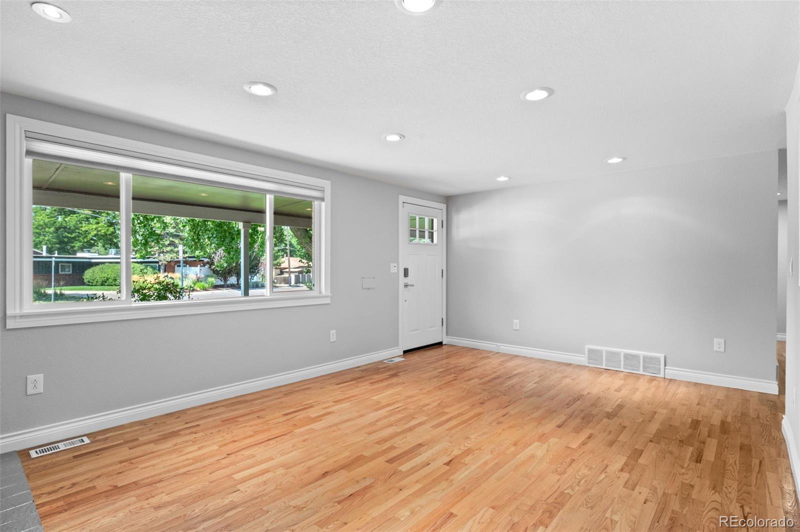 MLS Image #7 for 1490 s cherry street,denver, Colorado