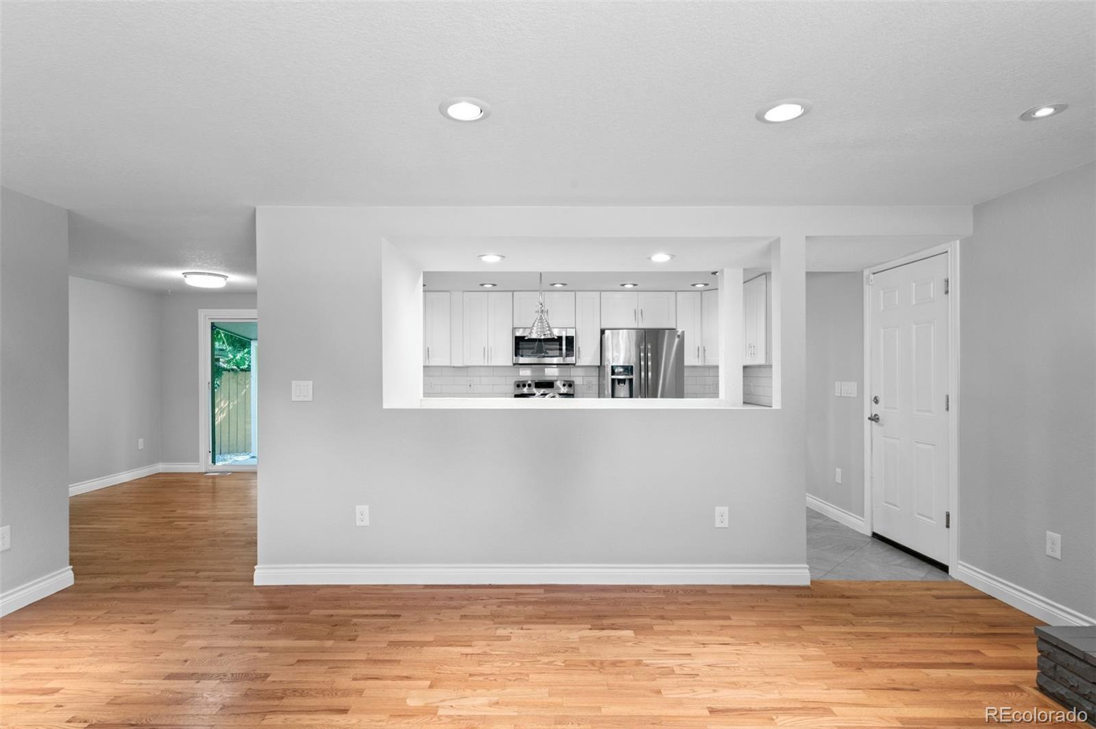 MLS Image #9 for 1490 s cherry street,denver, Colorado