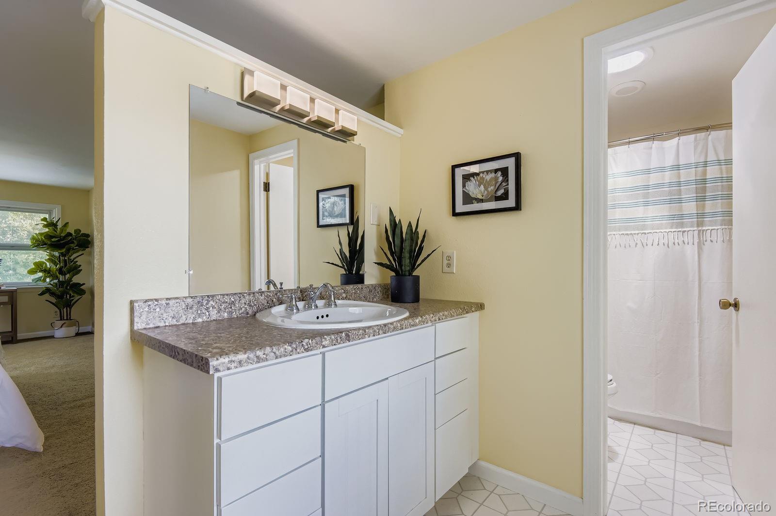 MLS Image #14 for 3230 s krameria street,denver, Colorado