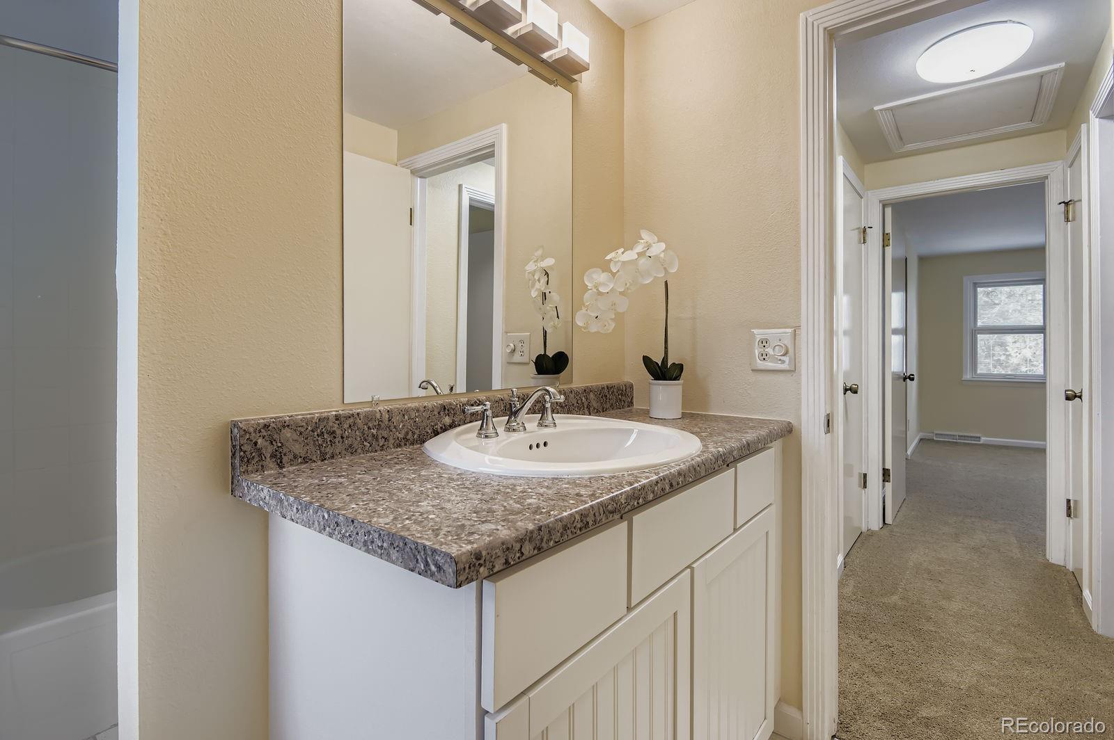 MLS Image #17 for 3230 s krameria street,denver, Colorado