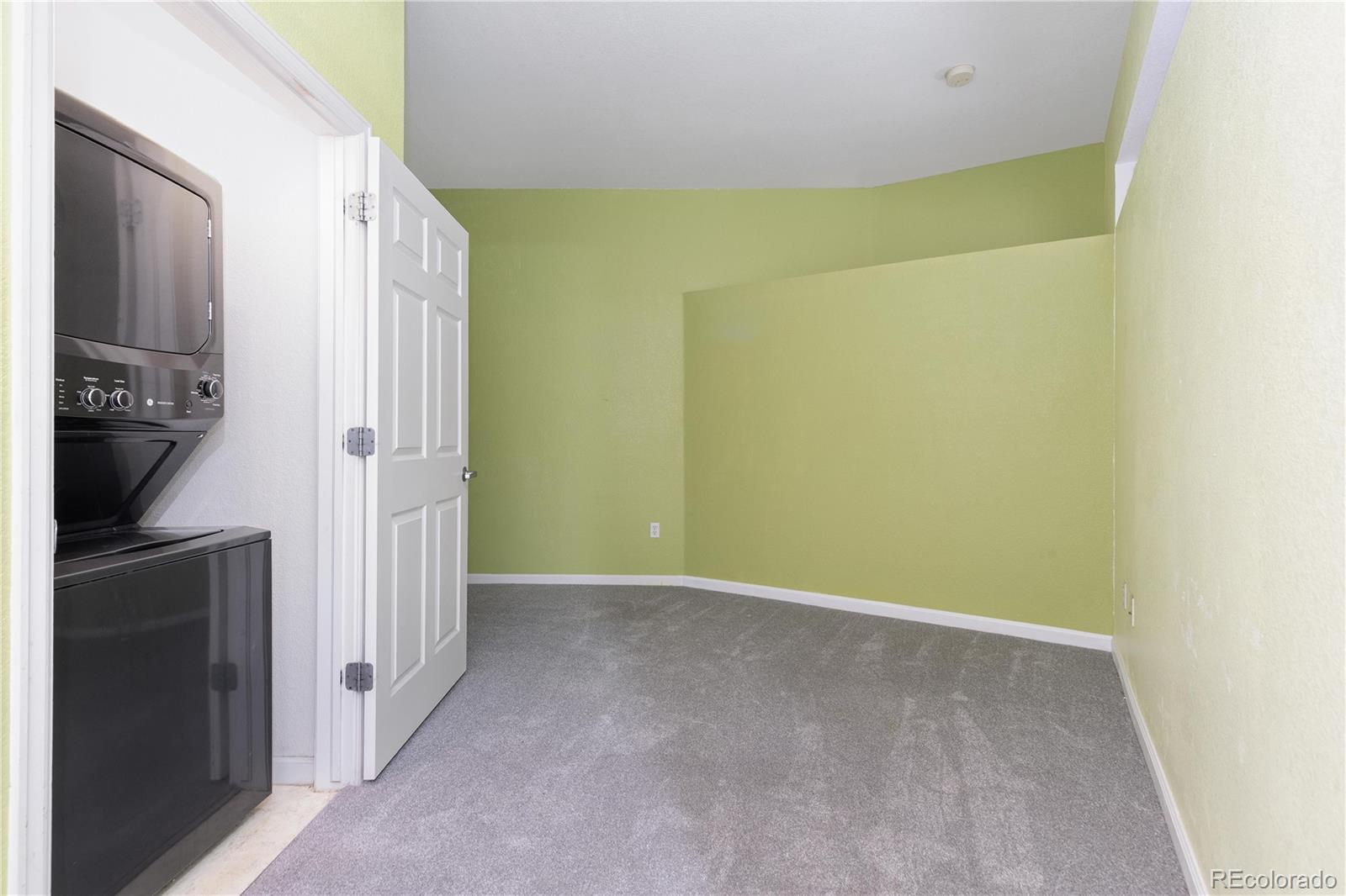 MLS Image #5 for 15475  andrews drive,denver, Colorado