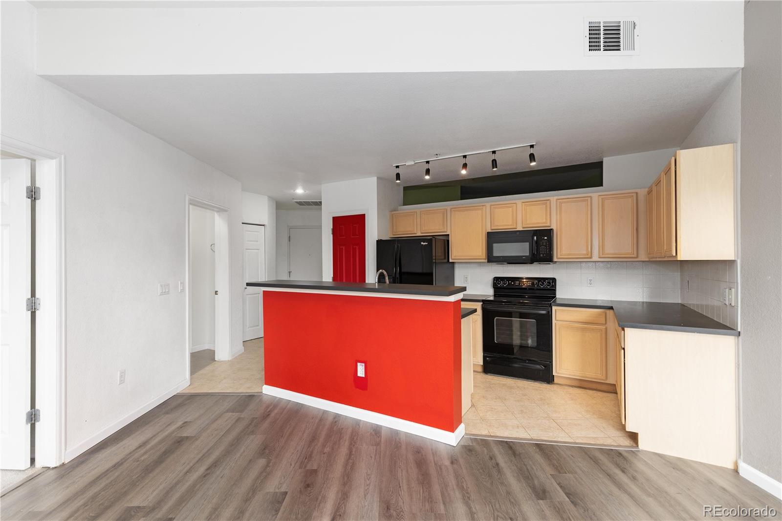 MLS Image #9 for 15475  andrews drive,denver, Colorado