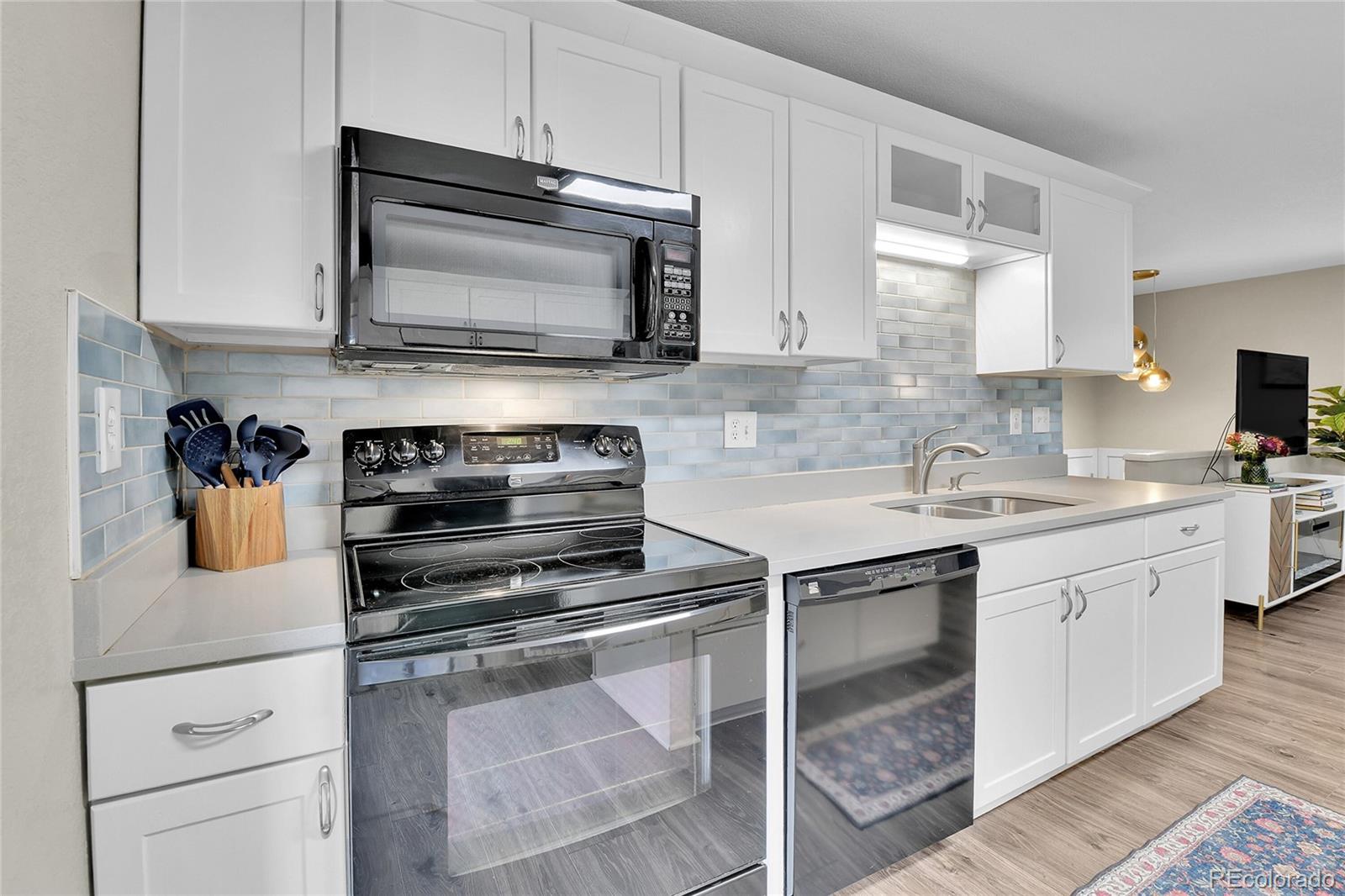 MLS Image #6 for 1528 s robb court,denver, Colorado
