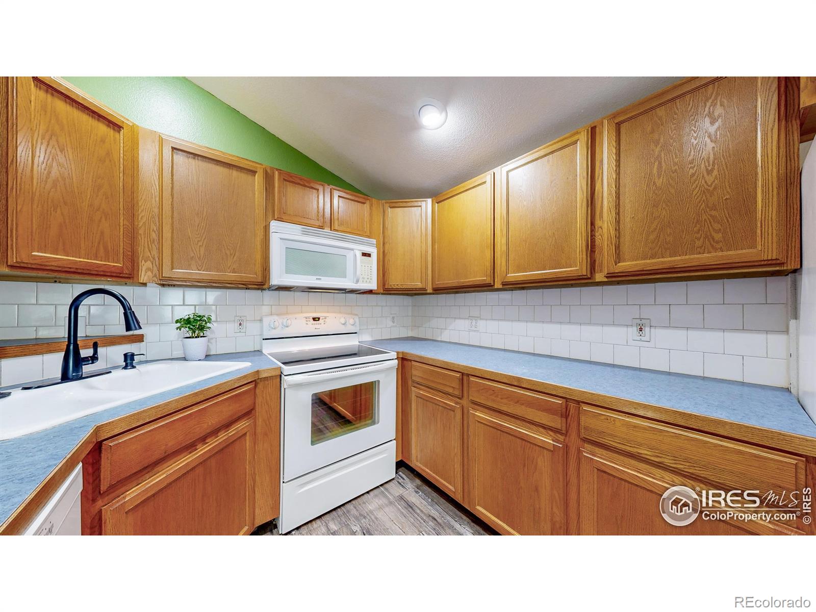MLS Image #5 for 403 e 1st street,loveland, Colorado