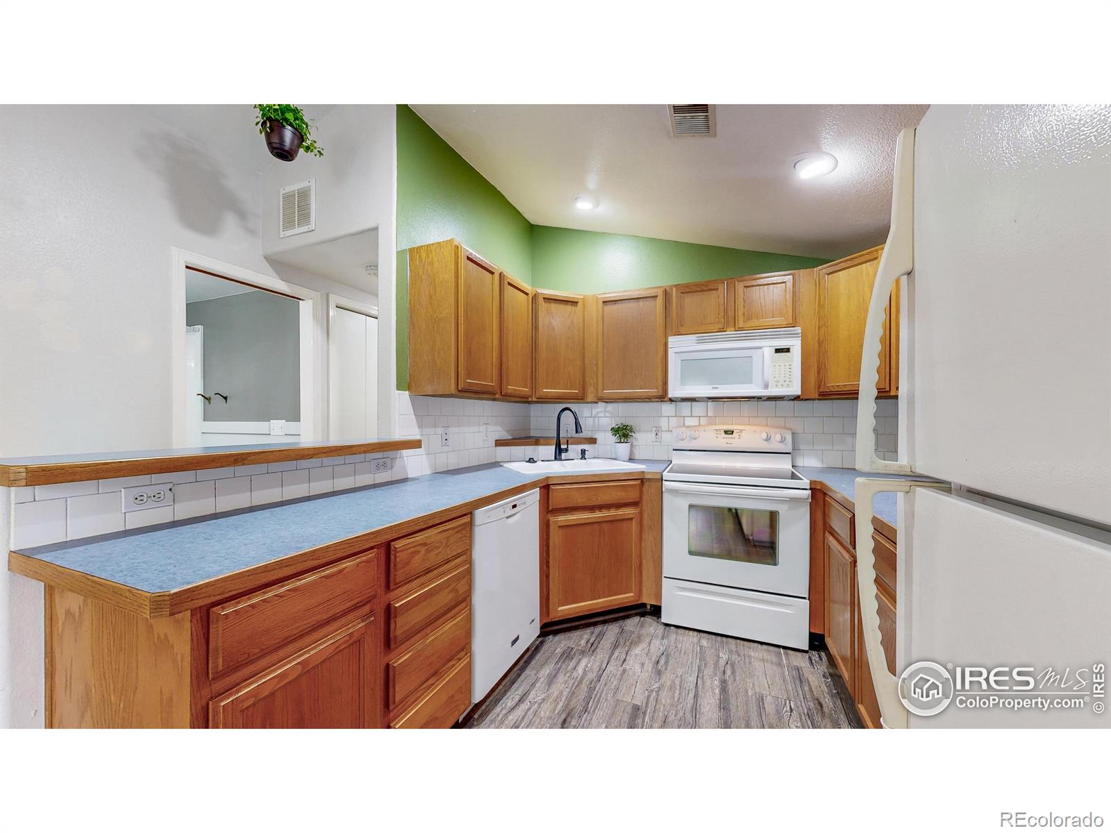 MLS Image #6 for 403 e 1st street,loveland, Colorado