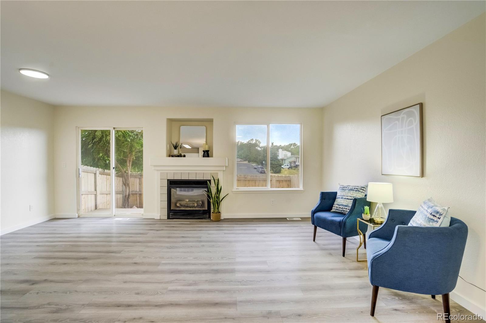 MLS Image #5 for 1199 s waco street,aurora, Colorado