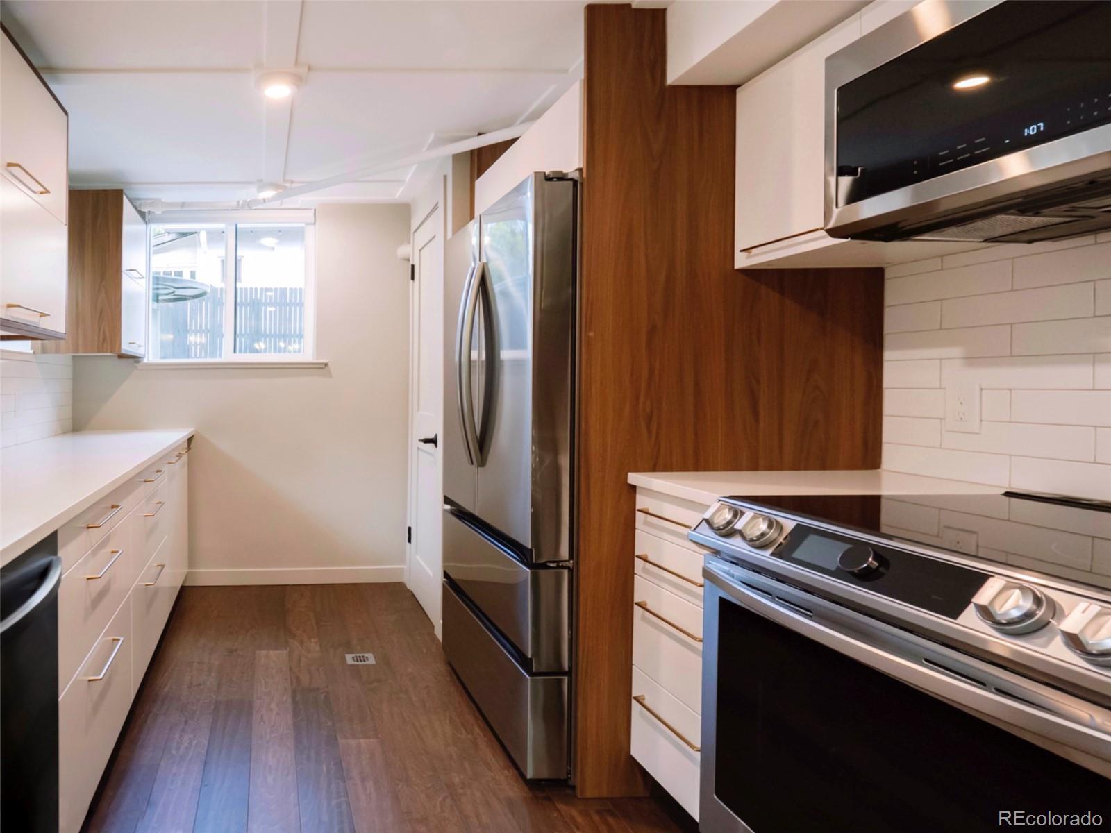 MLS Image #28 for 576  steele street,denver, Colorado
