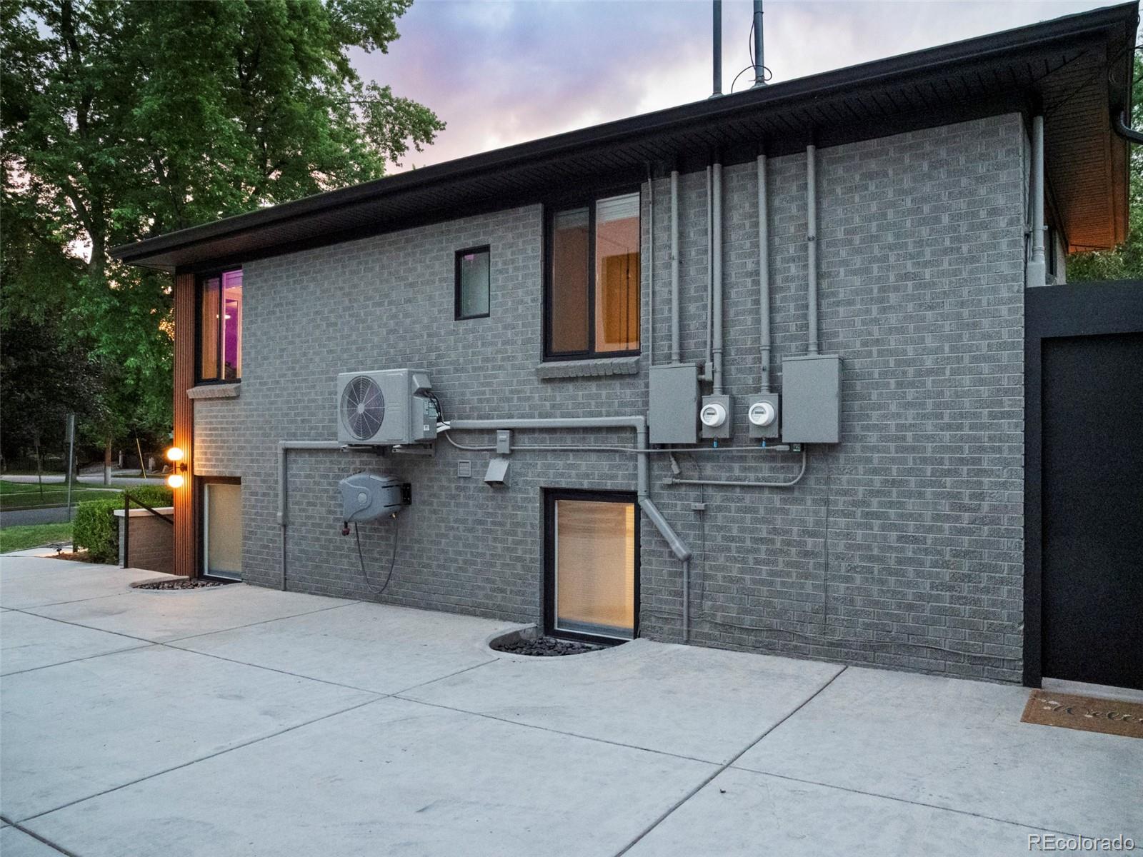 MLS Image #6 for 576  steele street,denver, Colorado