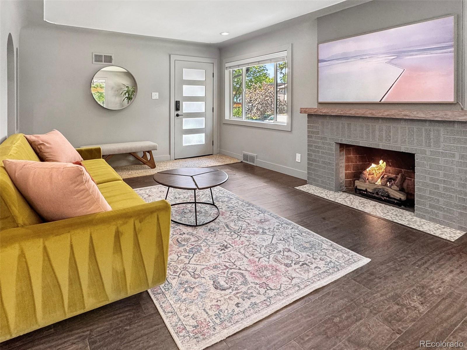 MLS Image #8 for 576  steele street,denver, Colorado