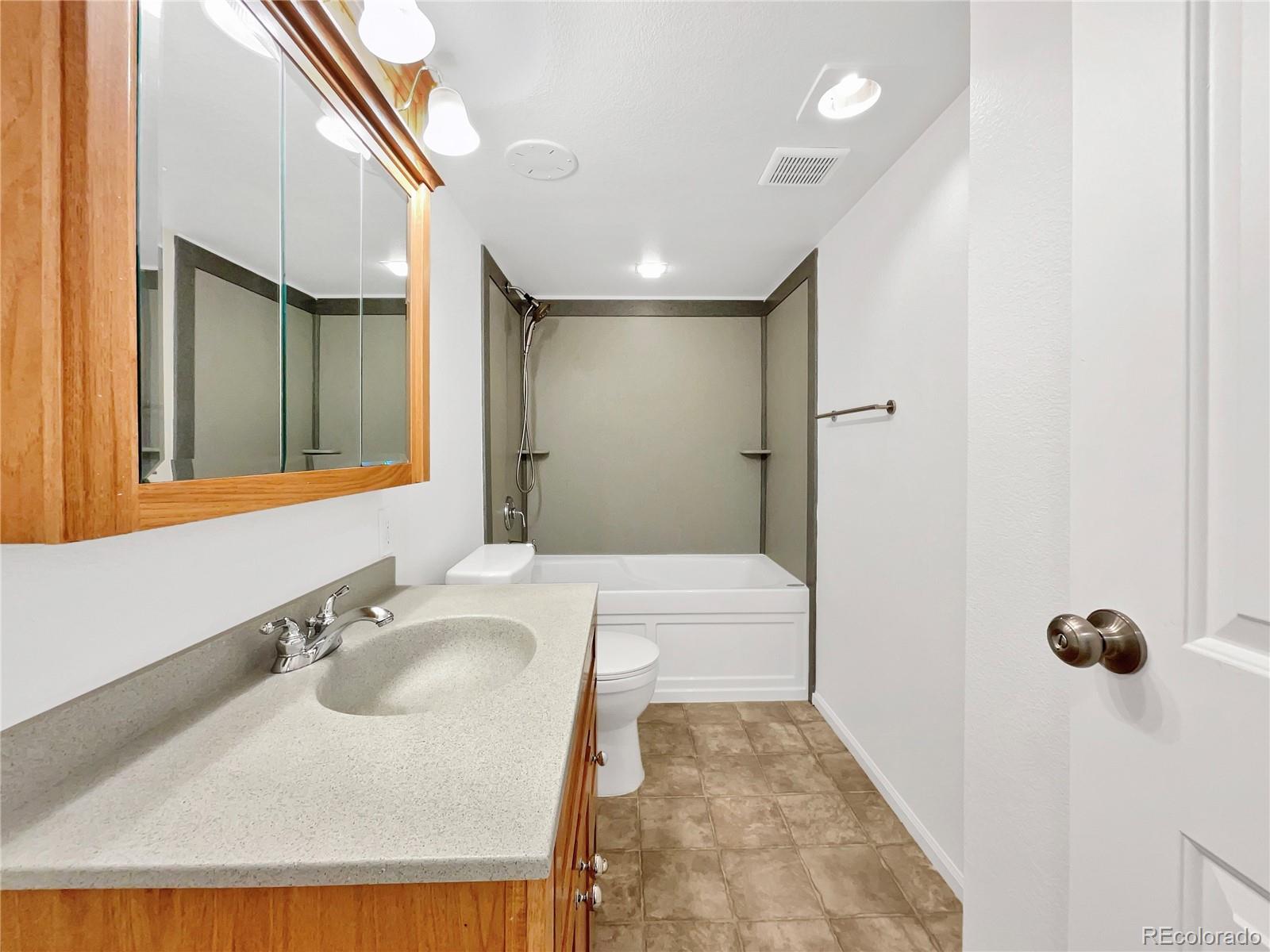 MLS Image #6 for 809 w 36th street,loveland, Colorado