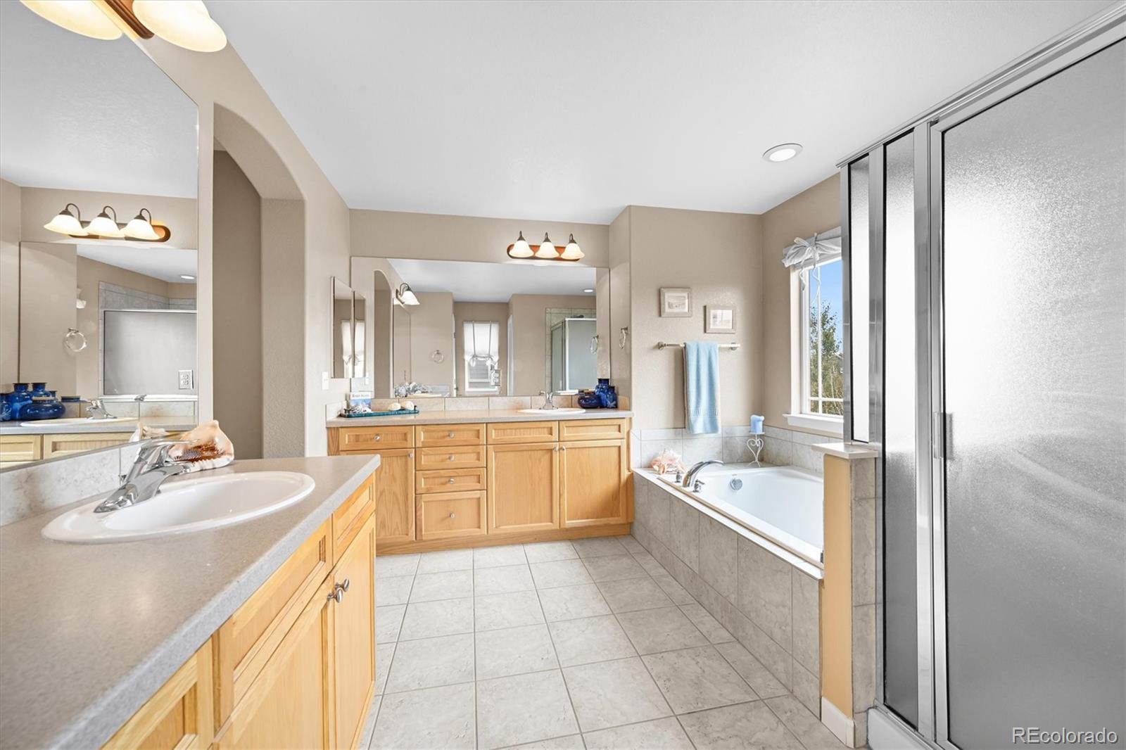 MLS Image #27 for 4036 s liverpool way,aurora, Colorado