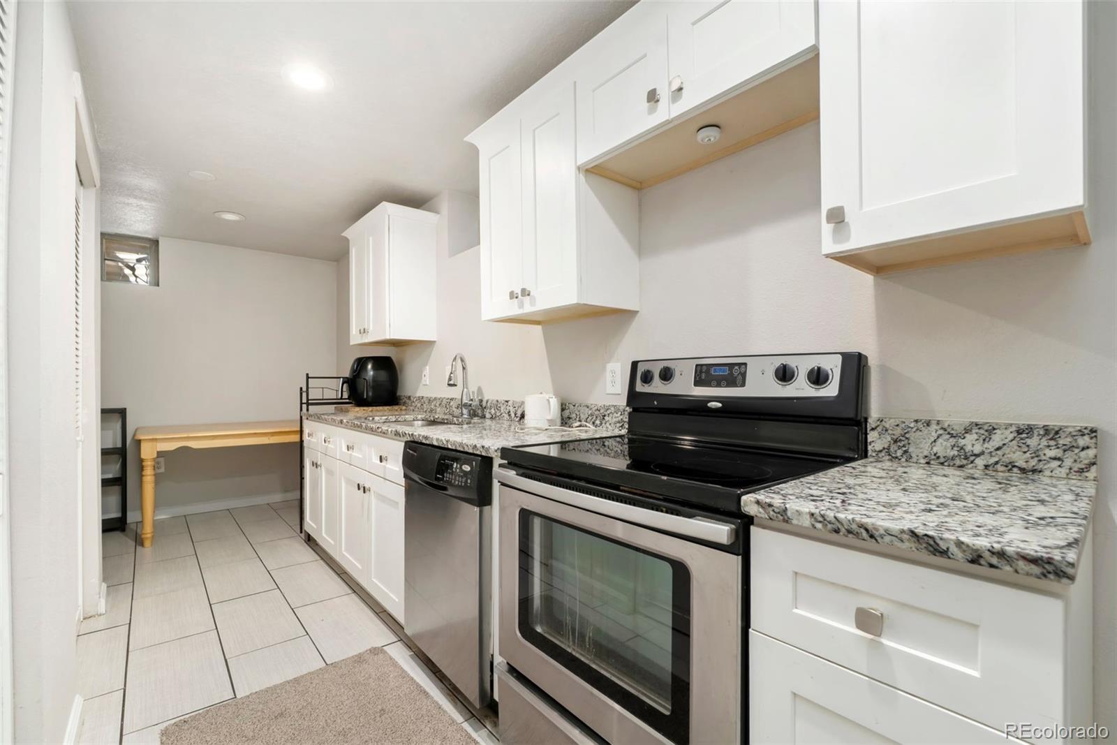 MLS Image #16 for 3327  krameria street,denver, Colorado
