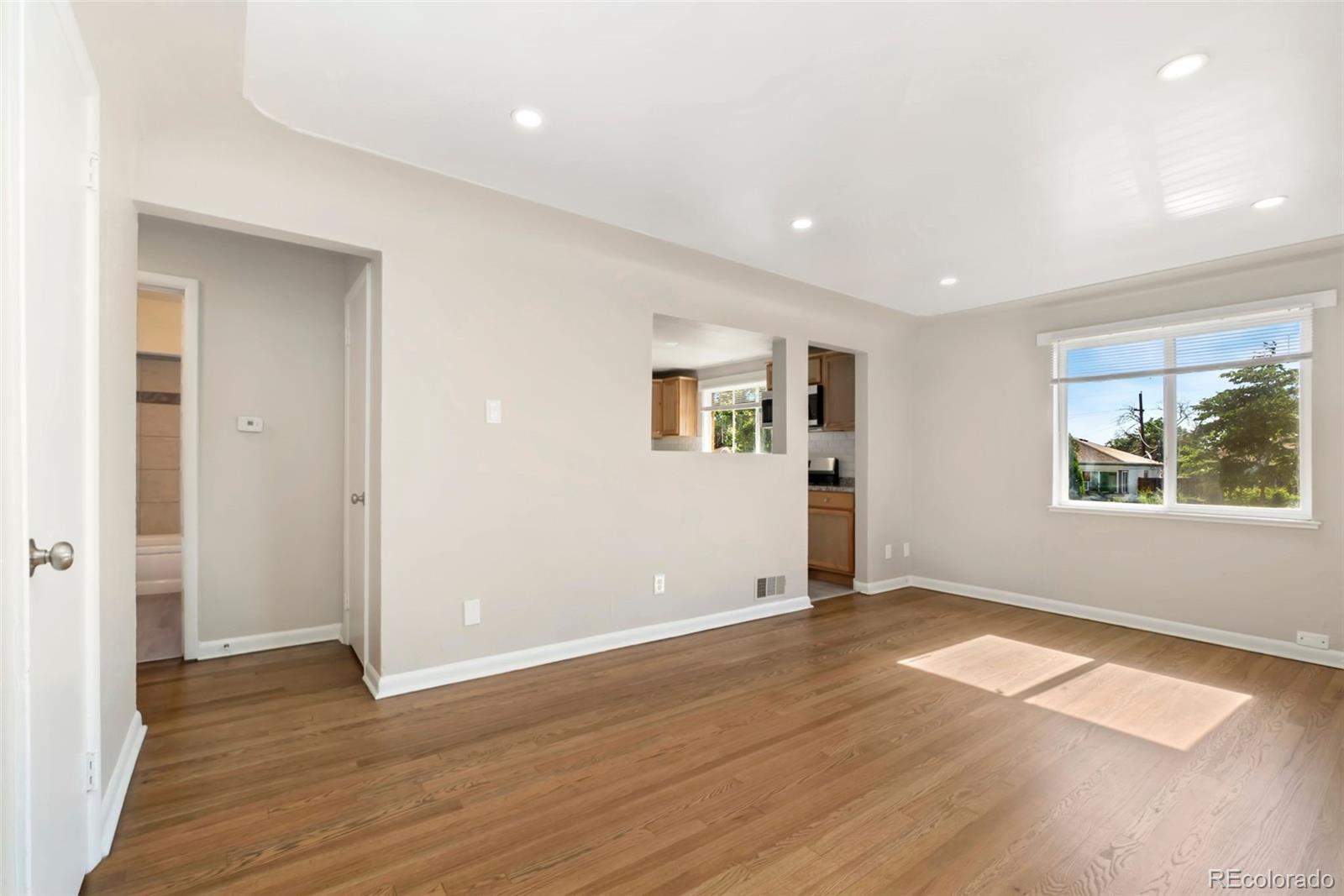 MLS Image #4 for 3327  krameria street,denver, Colorado