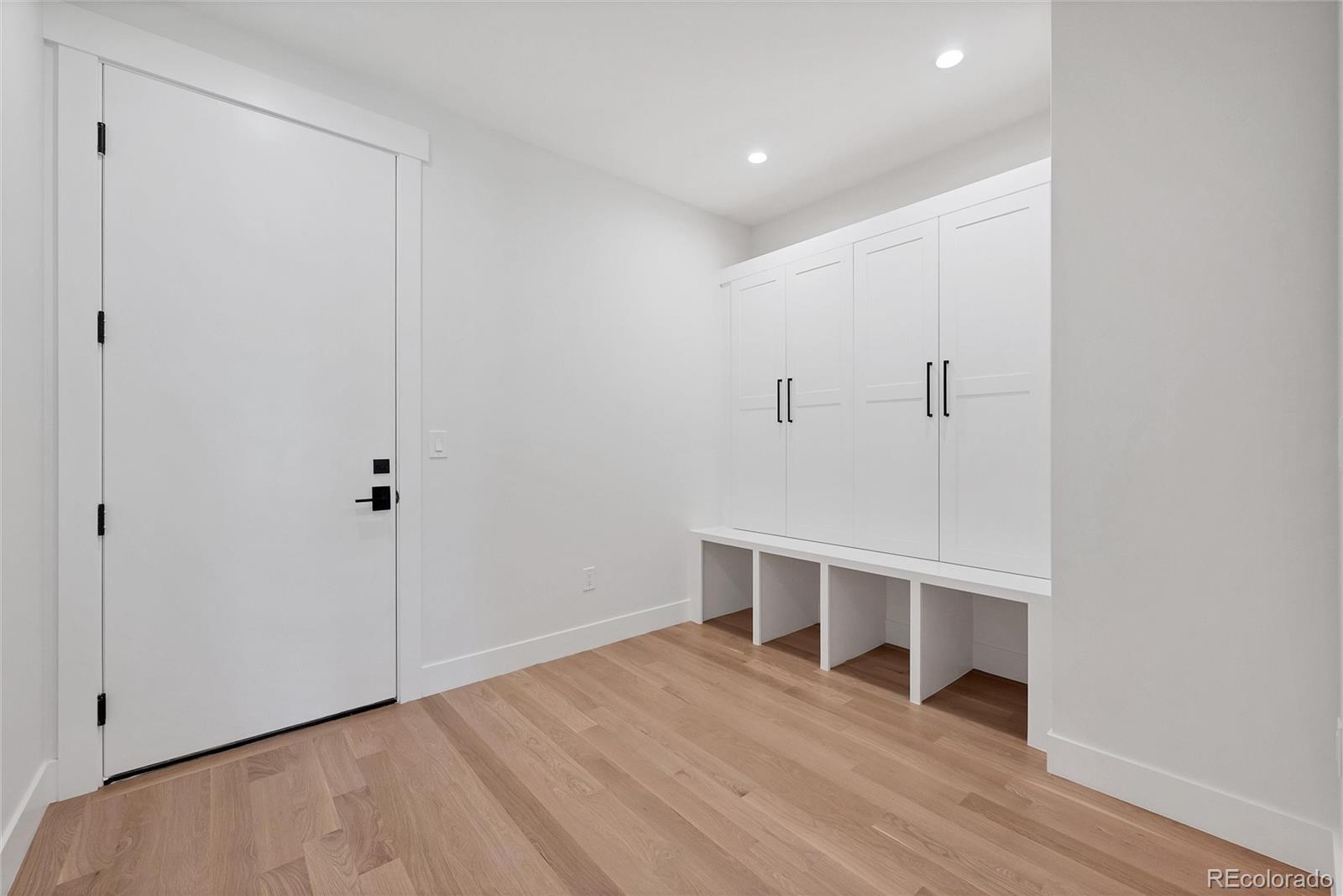 MLS Image #17 for 1035 n leyden street,denver, Colorado