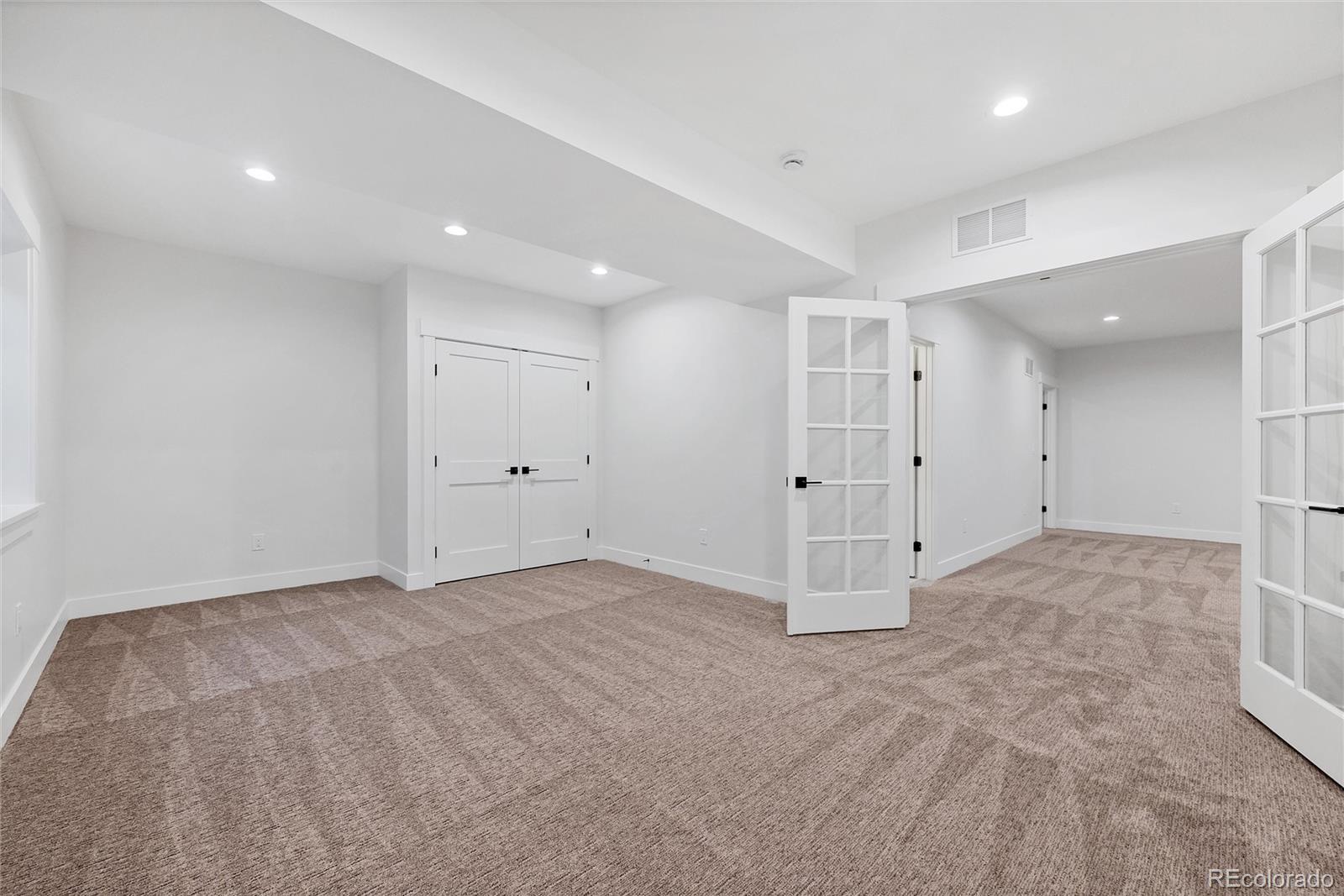 MLS Image #25 for 1035 n leyden street,denver, Colorado