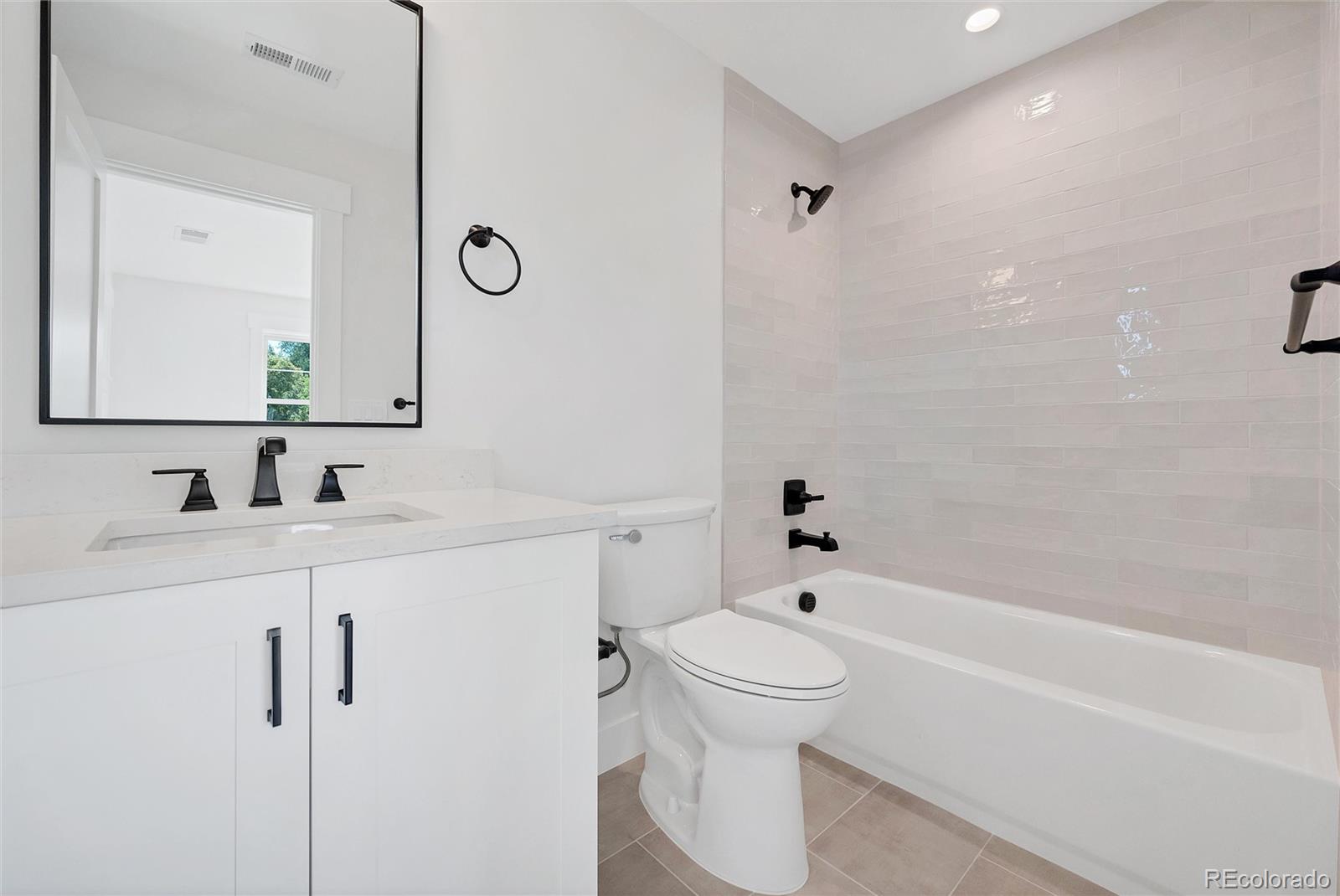 MLS Image #26 for 1035 n leyden street,denver, Colorado