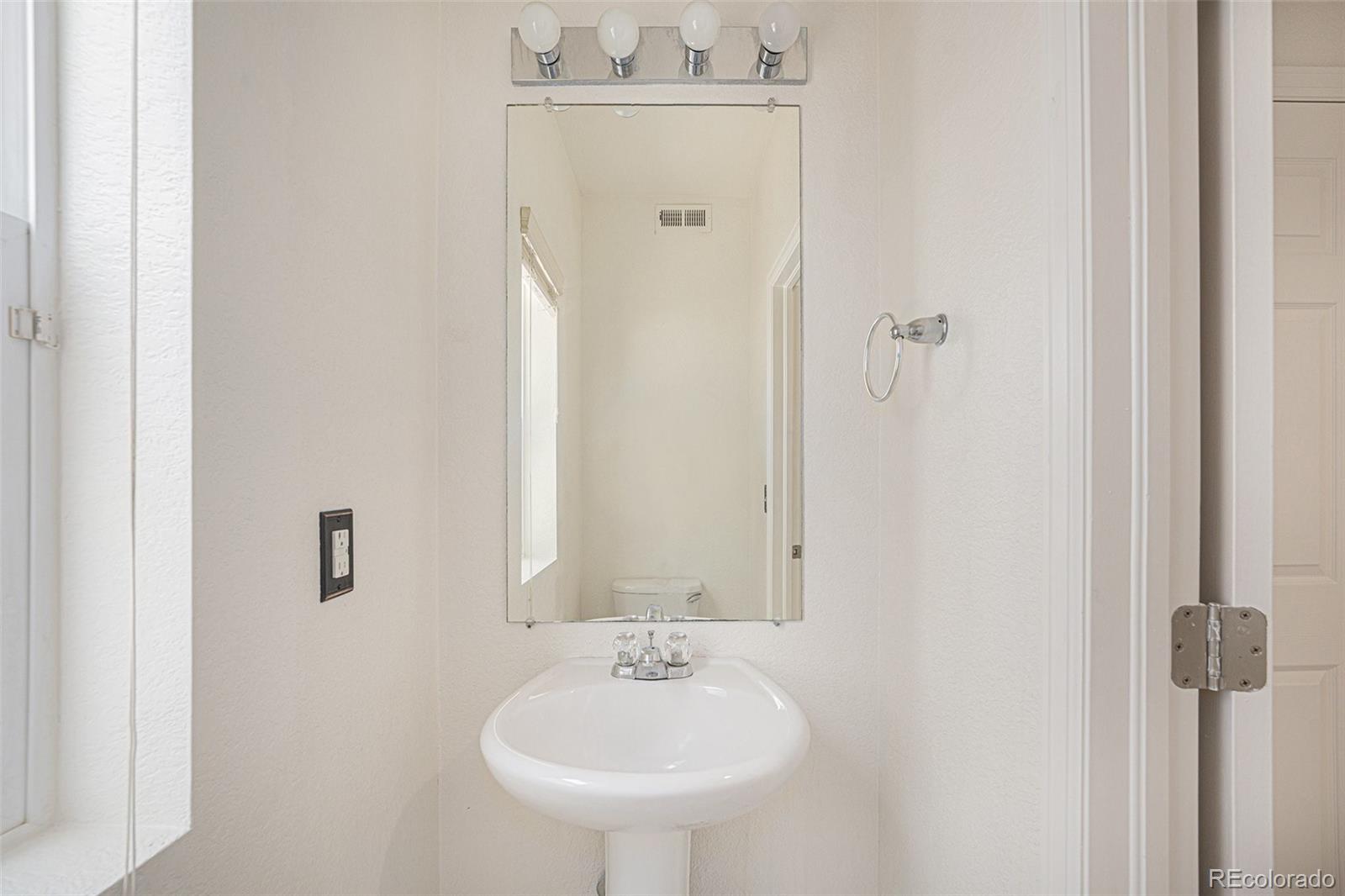 MLS Image #2 for 18625 e 47th avenue,denver, Colorado