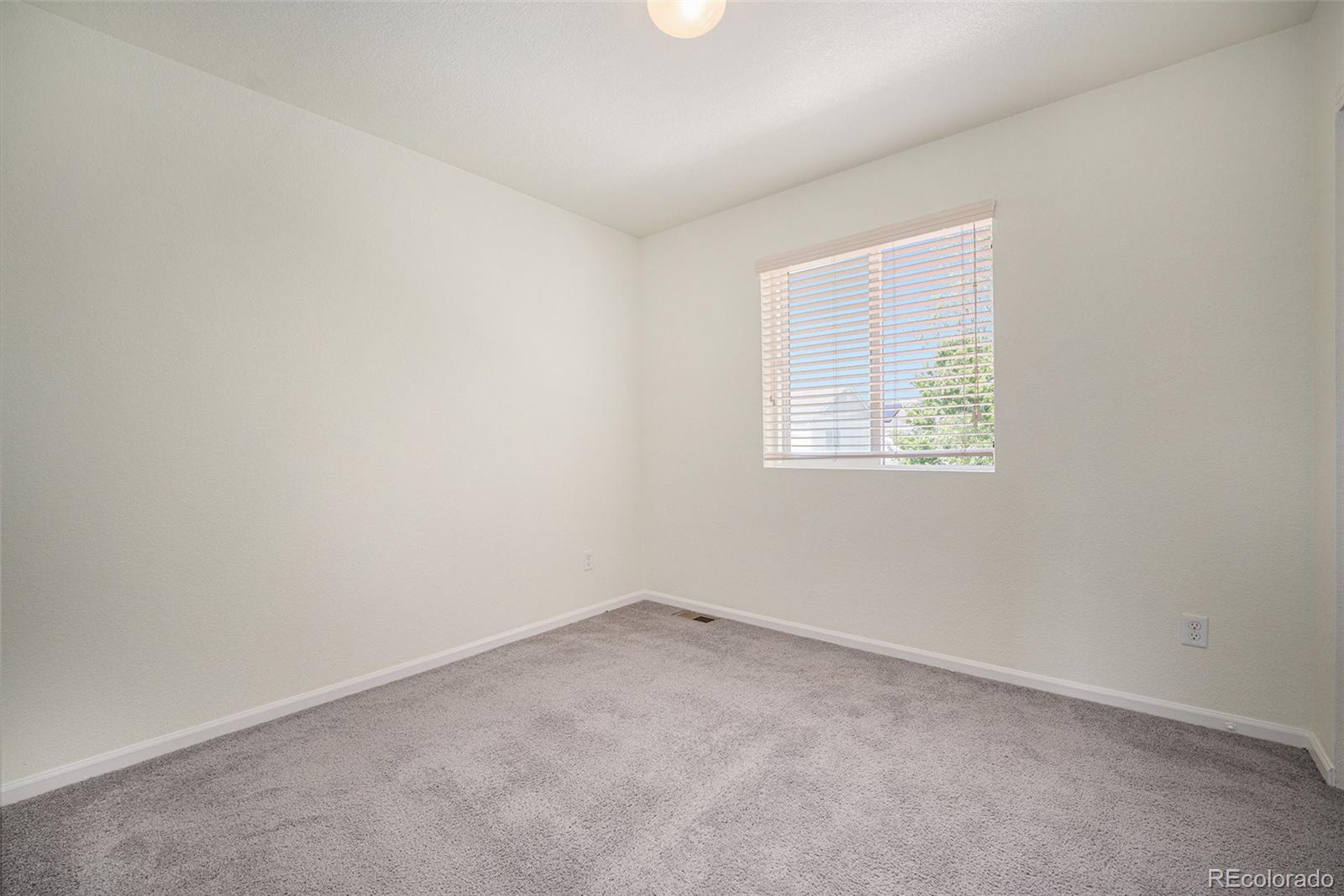 MLS Image #5 for 18625 e 47th avenue,denver, Colorado
