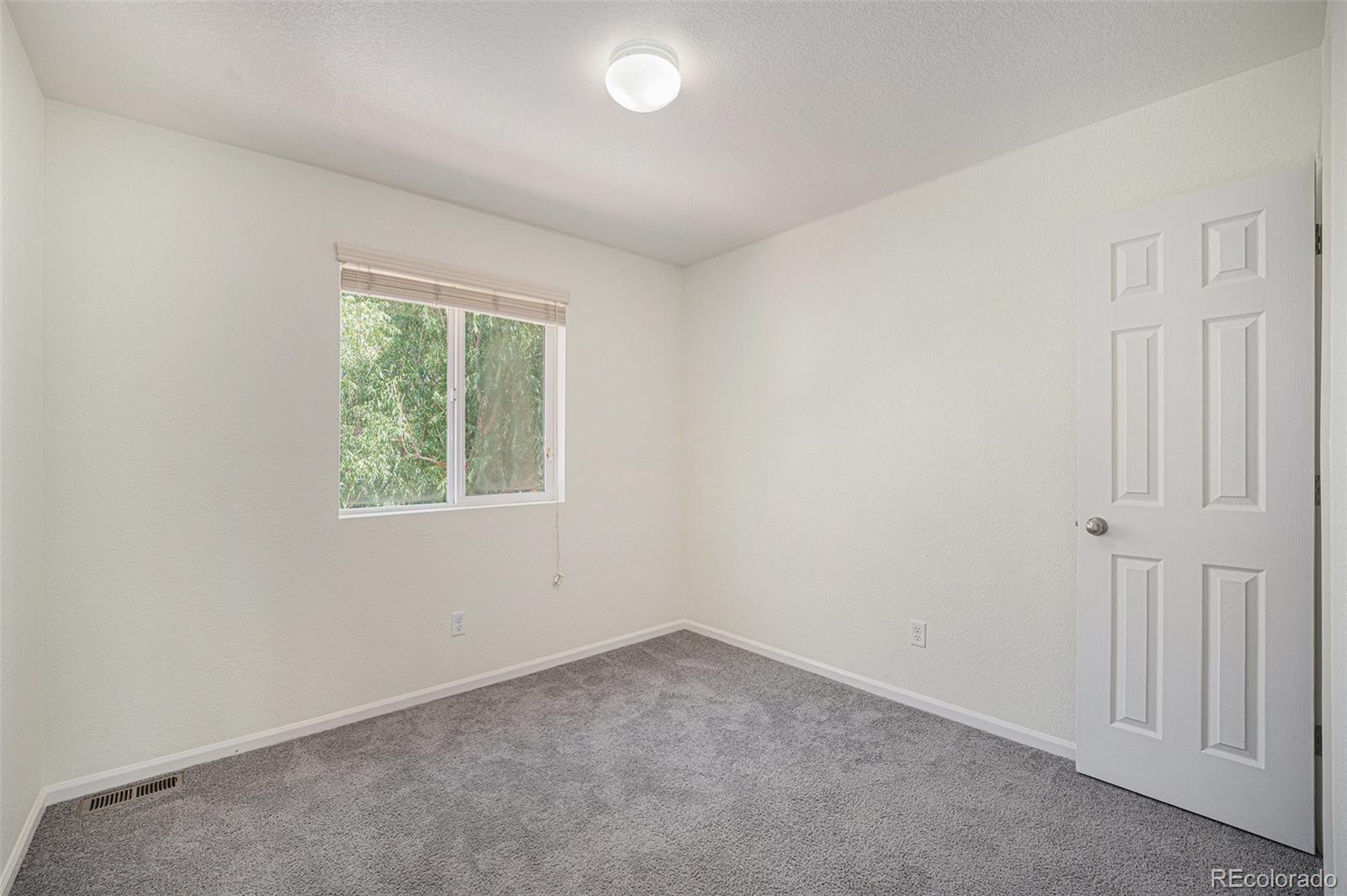 MLS Image #6 for 18625 e 47th avenue,denver, Colorado