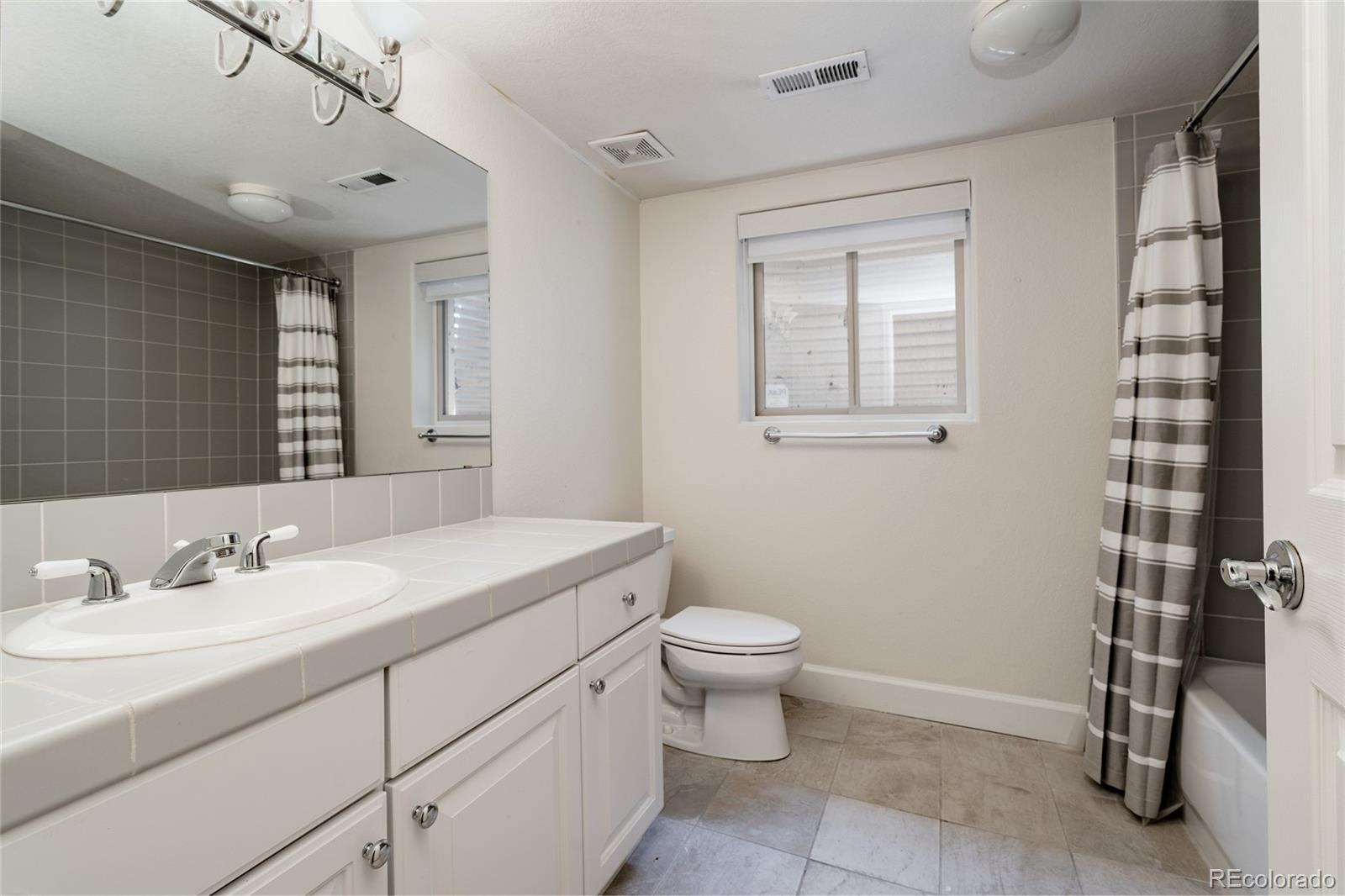 MLS Image #29 for 520  jackson street,denver, Colorado