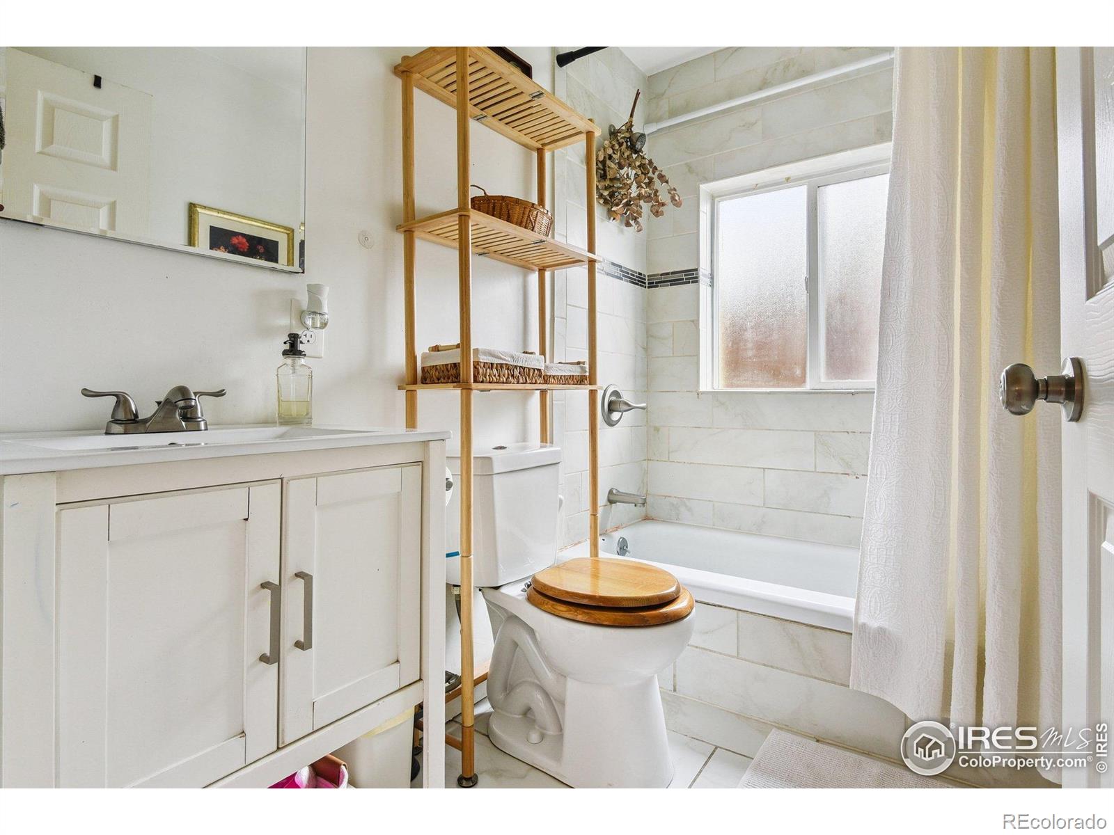 MLS Image #18 for 4714  leaf court,denver, Colorado