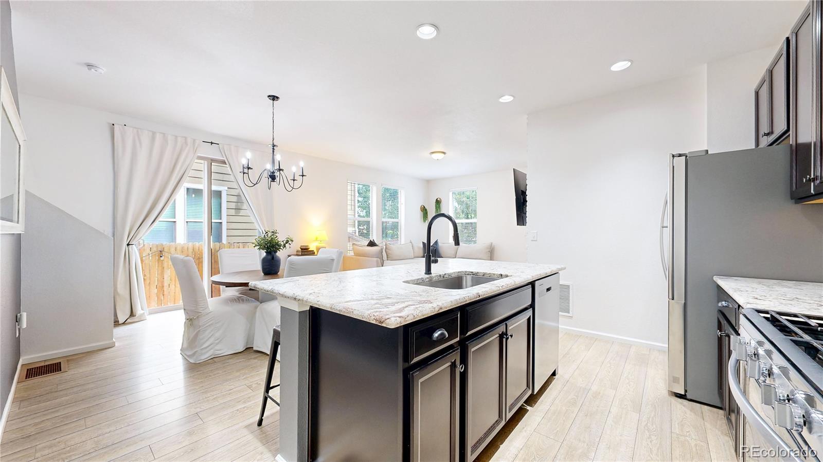 MLS Image #11 for 6973  isabell court,arvada, Colorado