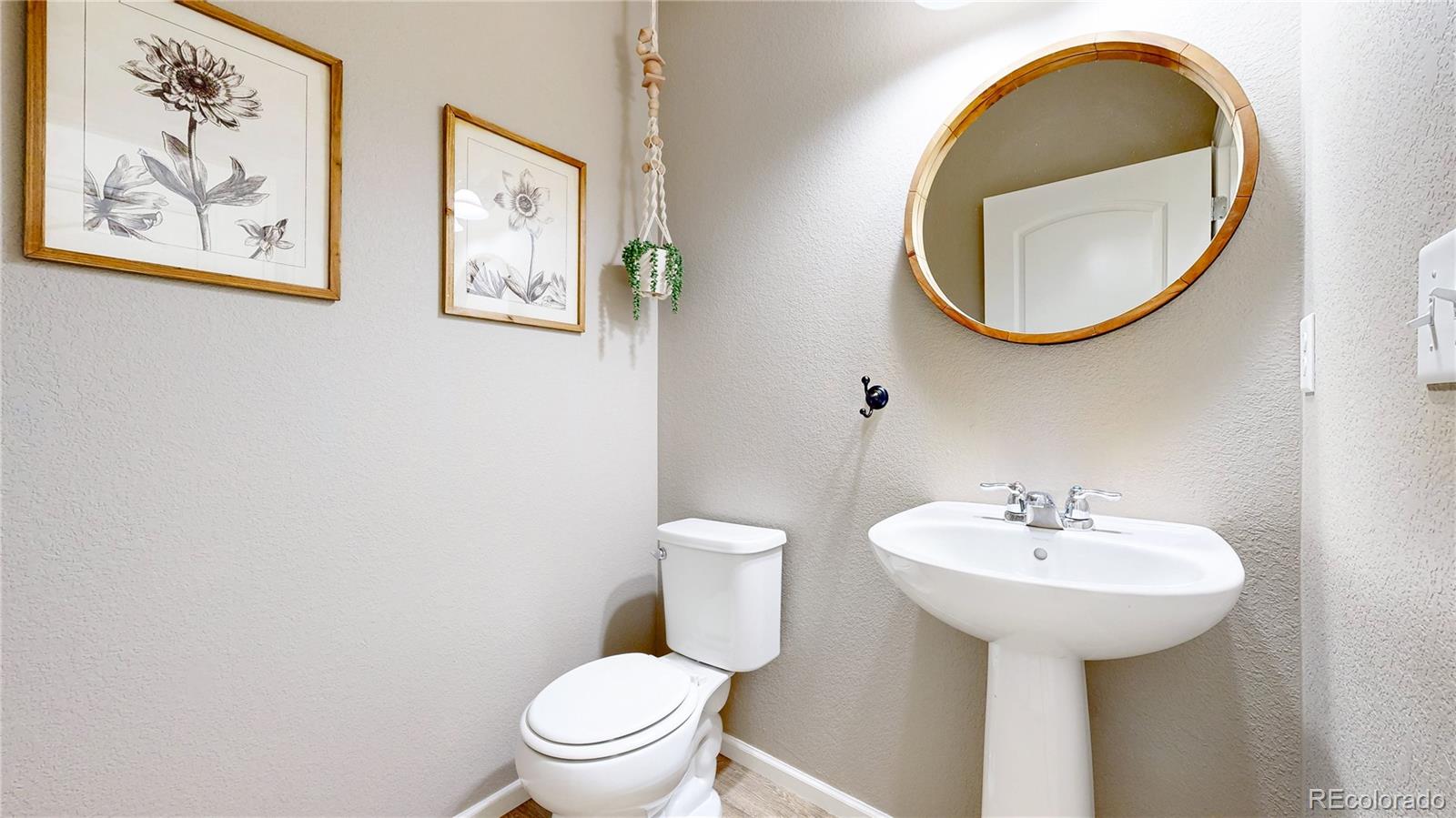 MLS Image #12 for 6973  isabell court,arvada, Colorado