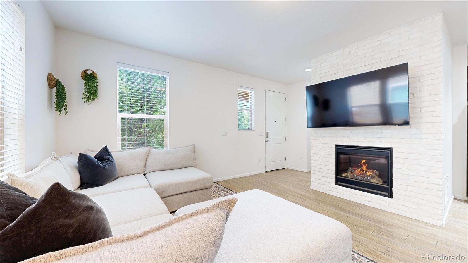 MLS Image #5 for 6973  isabell court,arvada, Colorado