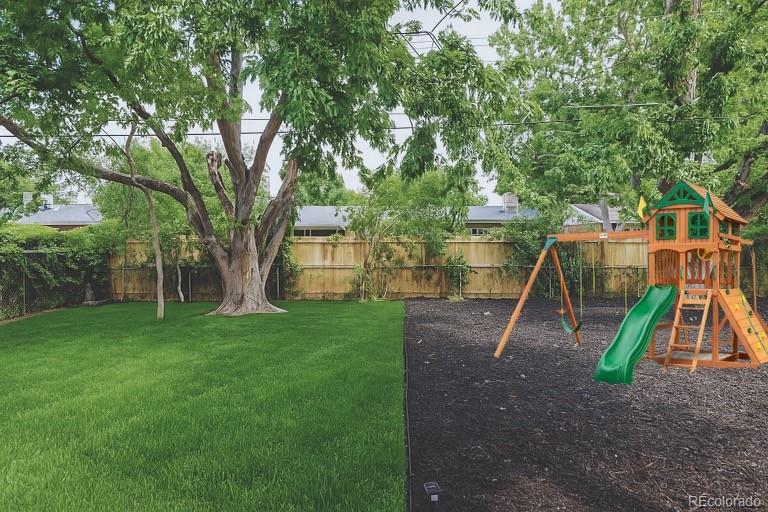 MLS Image #17 for 812 s holly street,denver, Colorado