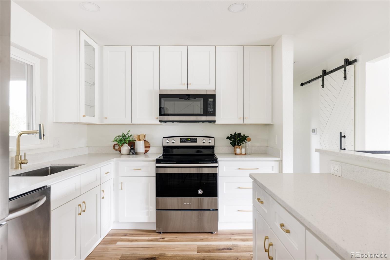 MLS Image #2 for 812 s holly street,denver, Colorado